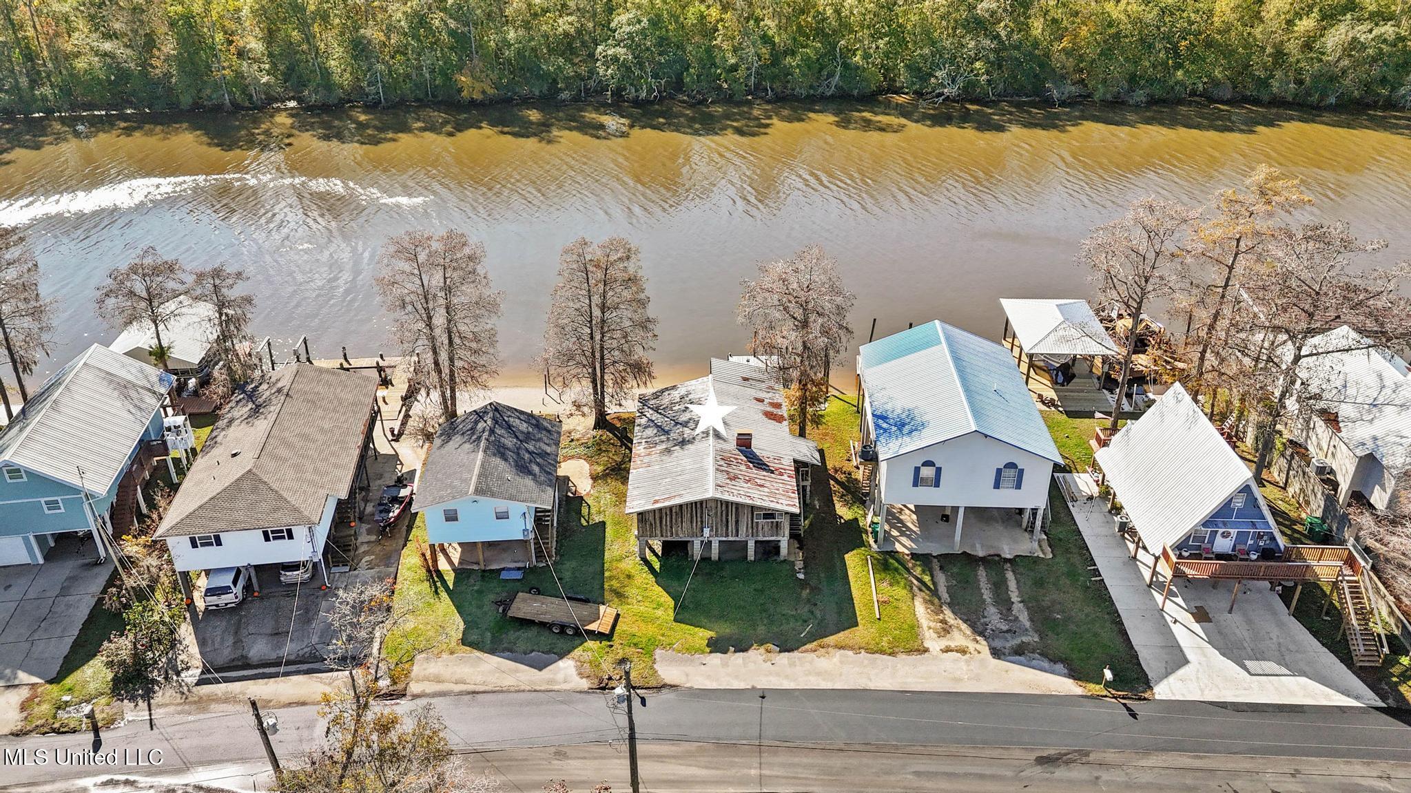 9277 Riverlodge Drive Property Photo 29
