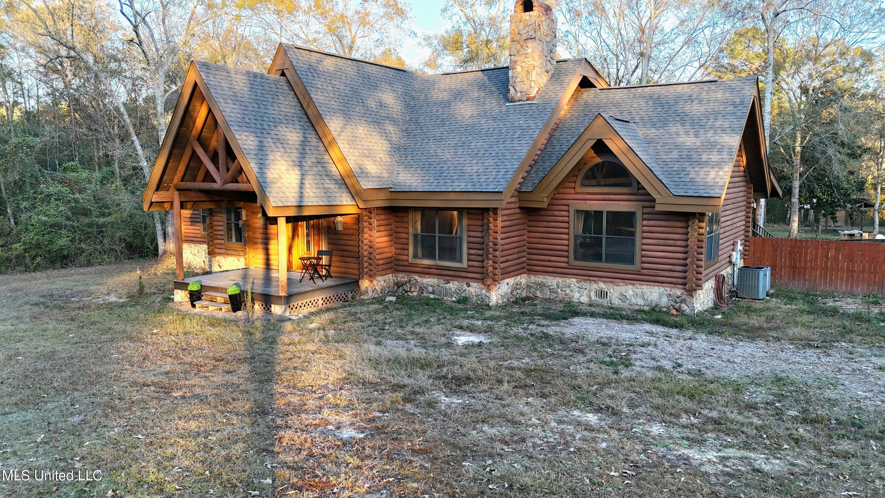17542 Jones Lane Property Photo 3