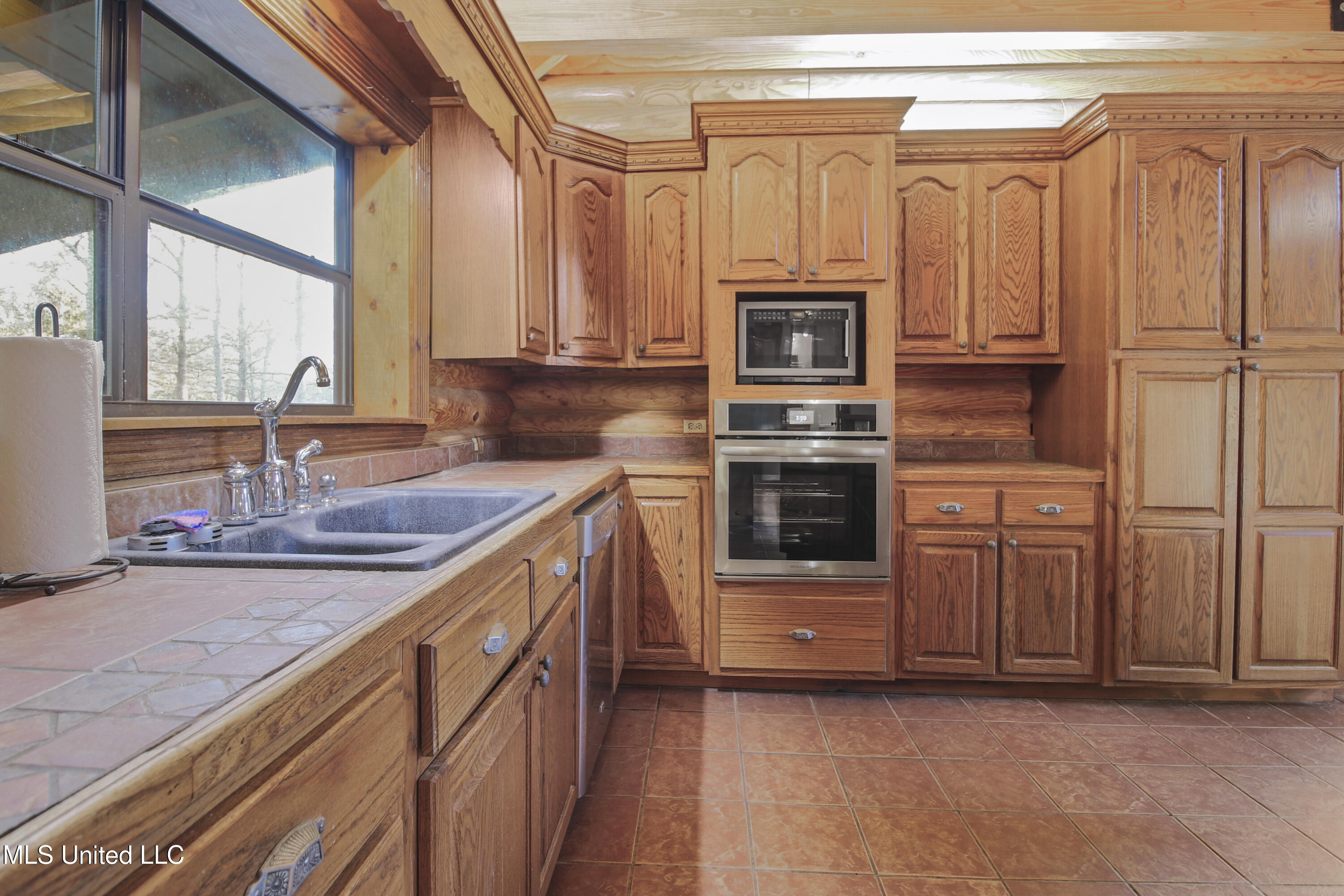 17542 Jones Lane Property Photo 10