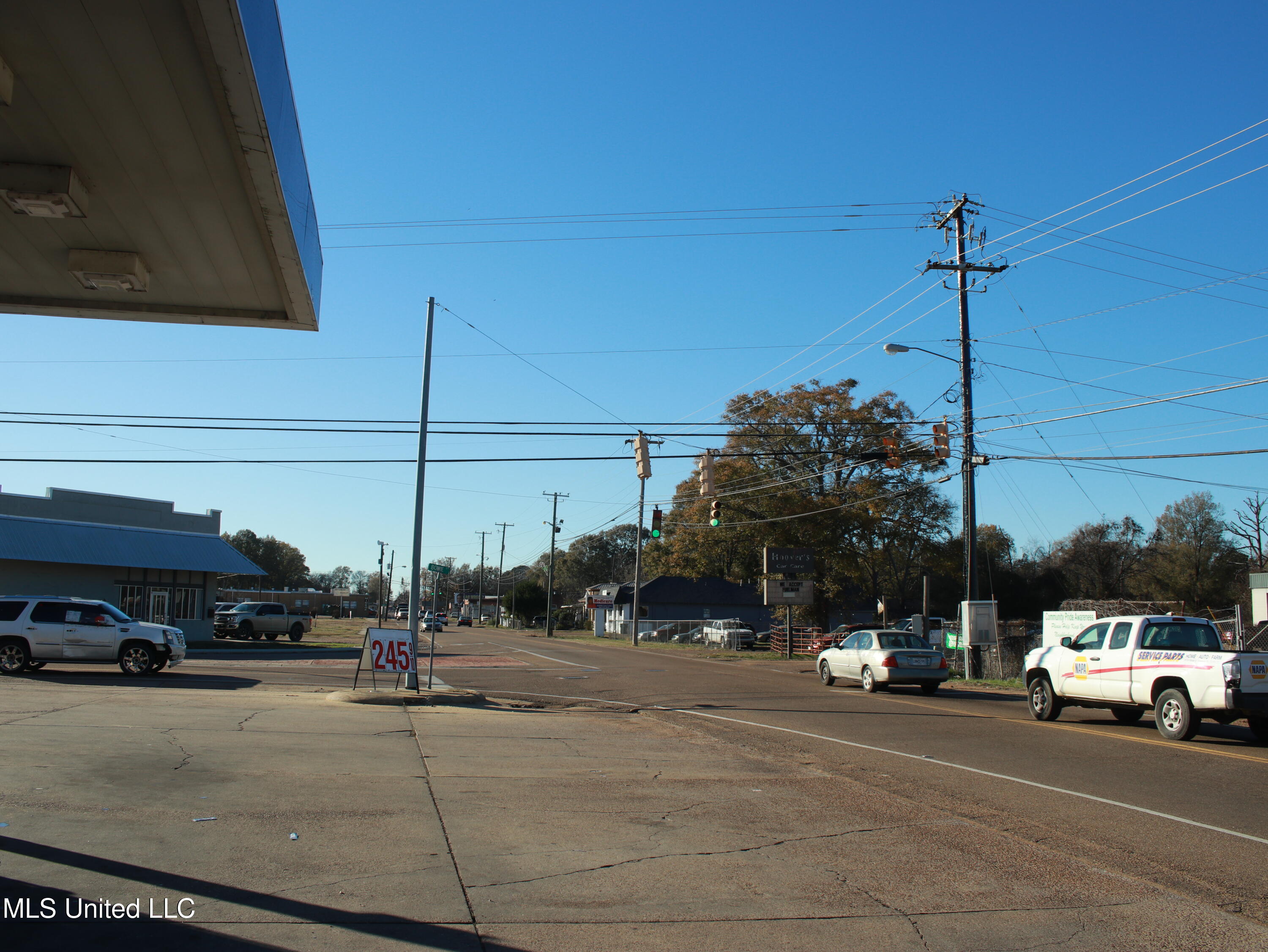 1901 Carrollton Avenue Property Photo 3