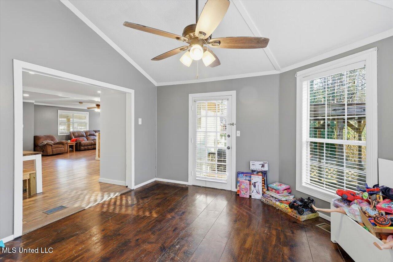 501 Pine Ridge Road Property Photo 17