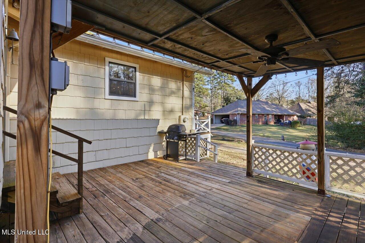 501 Pine Ridge Road Property Photo 27