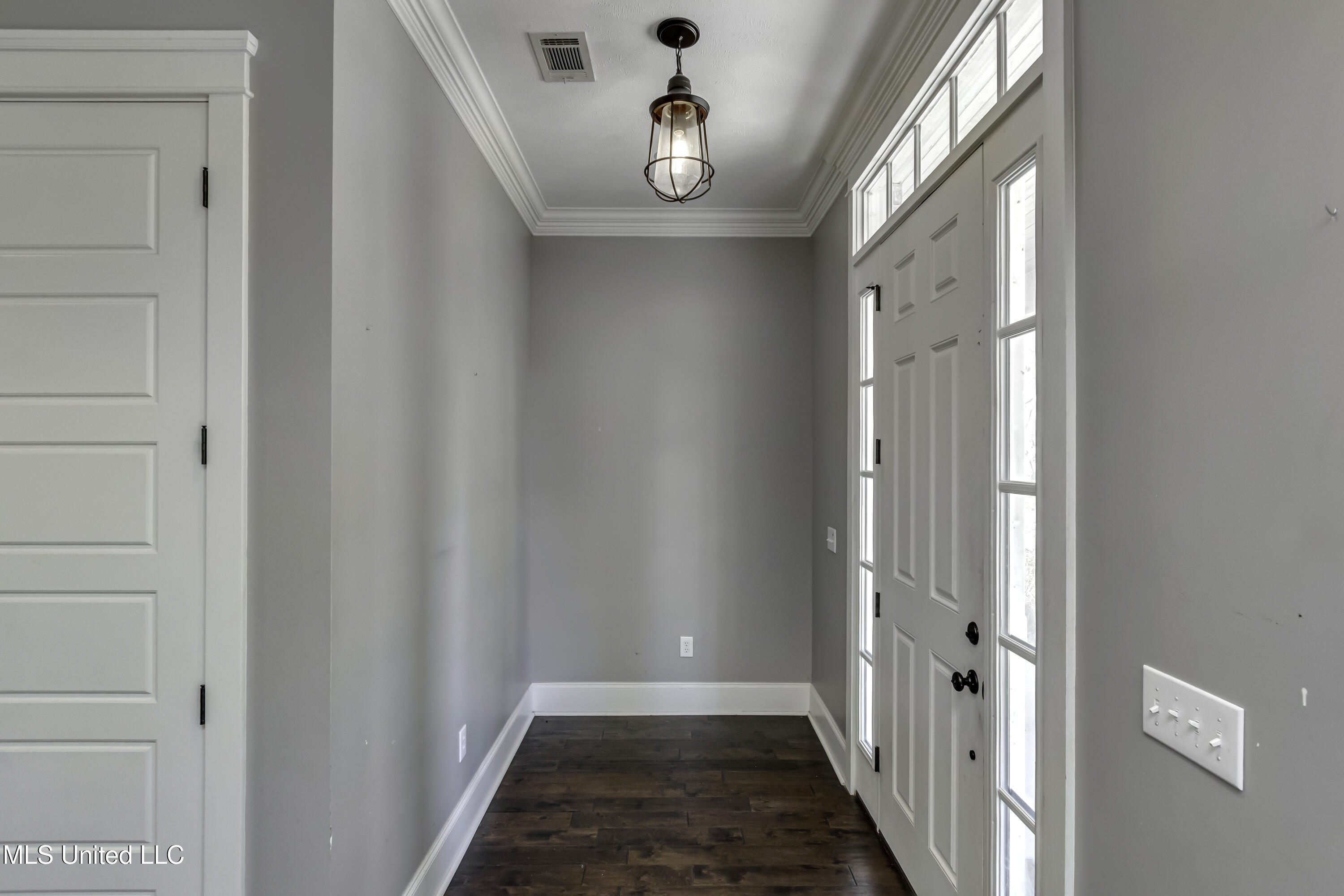 4299 Tank Road Property Photo 8