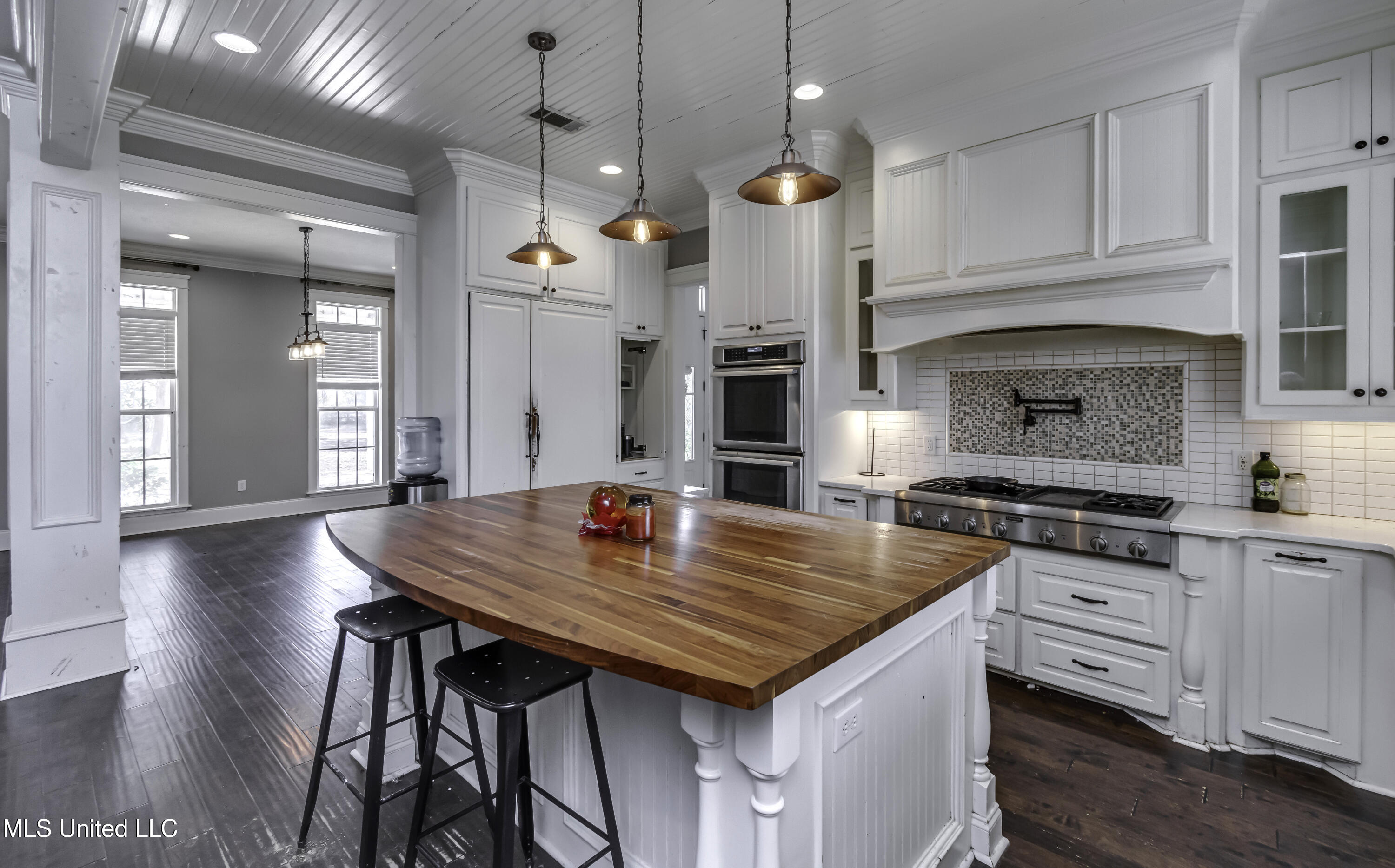 4299 Tank Road Property Photo 11
