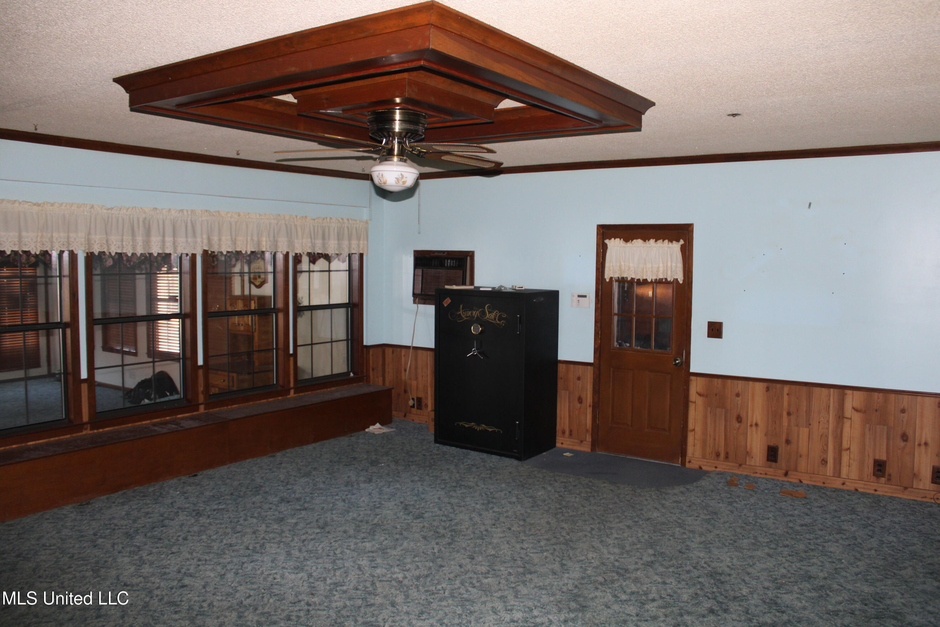 76 Peach Tree Road Property Photo 12