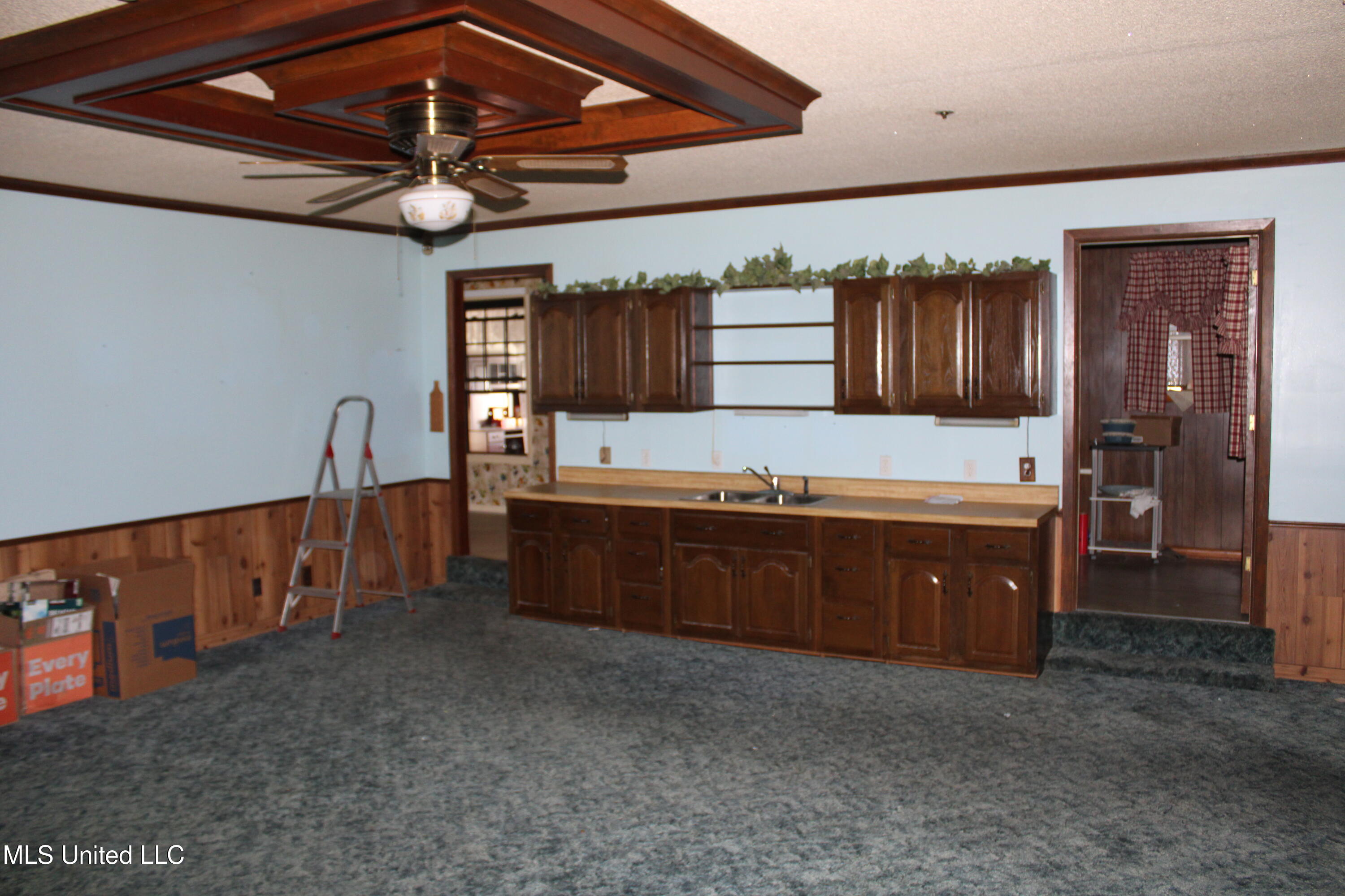 76 Peach Tree Road Property Photo 13