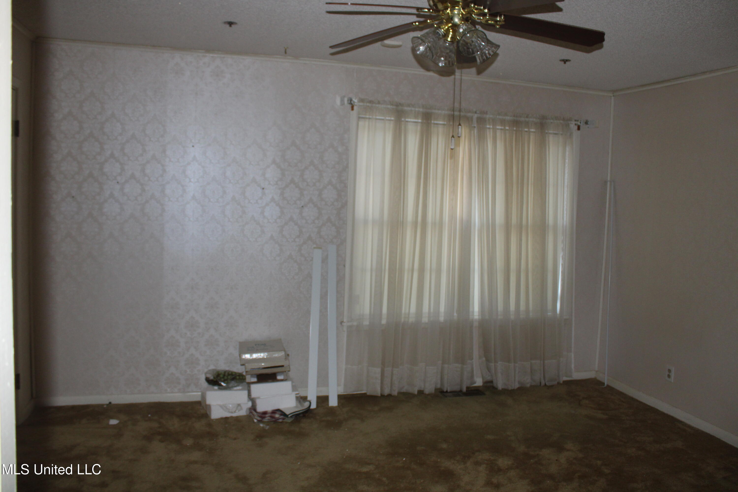 76 Peach Tree Road Property Photo 18