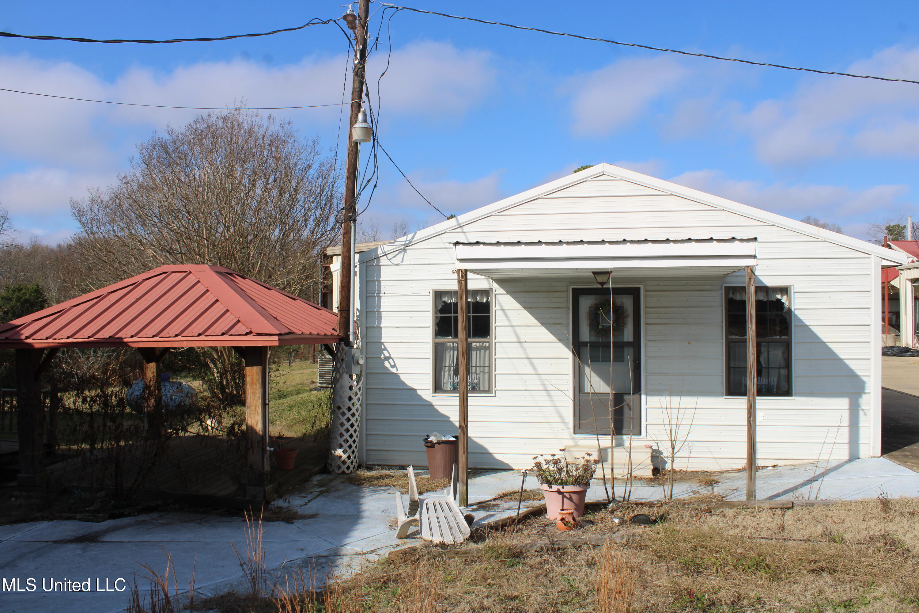 76 Peach Tree Road Property Photo 27