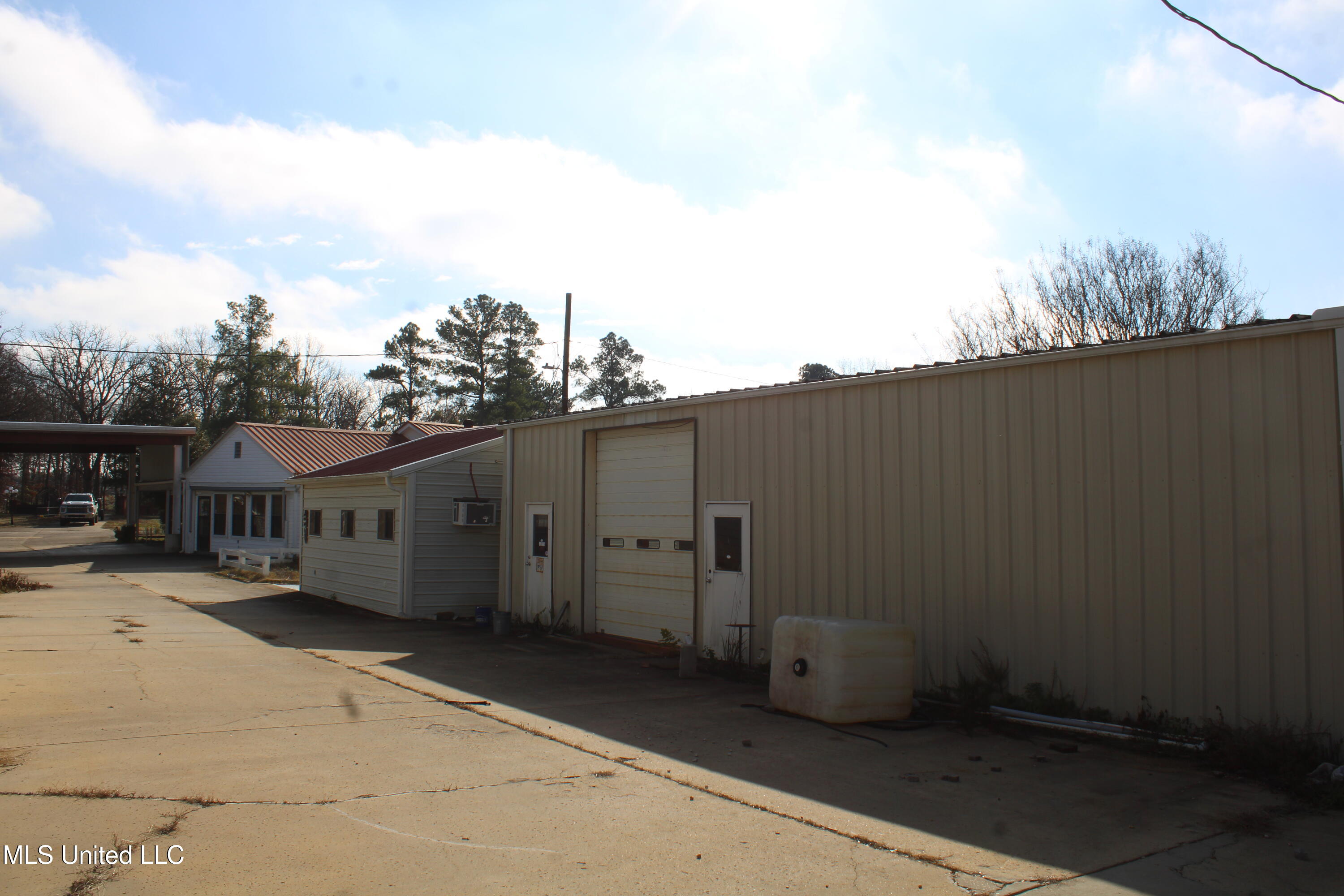 76 Peach Tree Road Property Photo 37