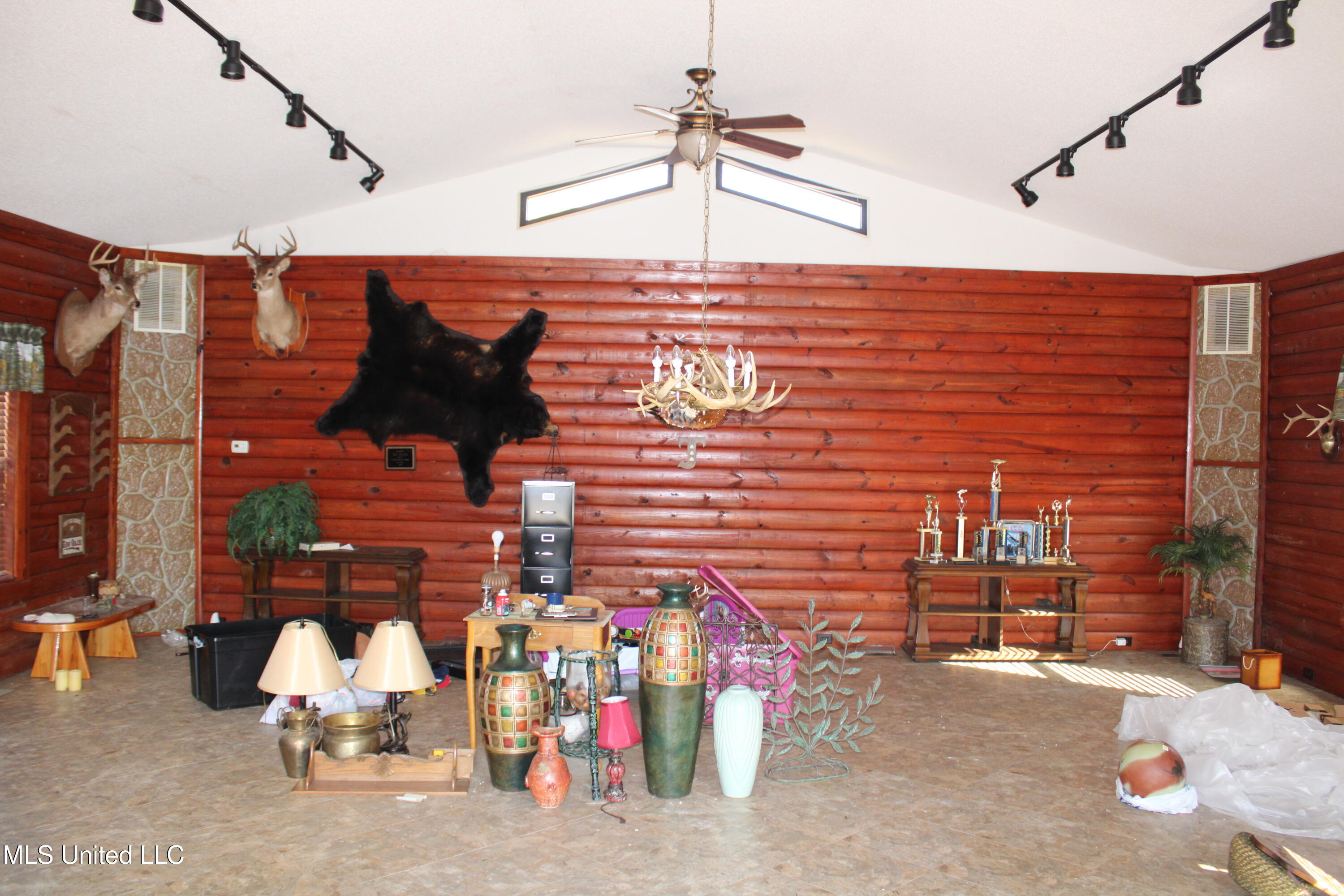 76 Peach Tree Road Property Photo 44