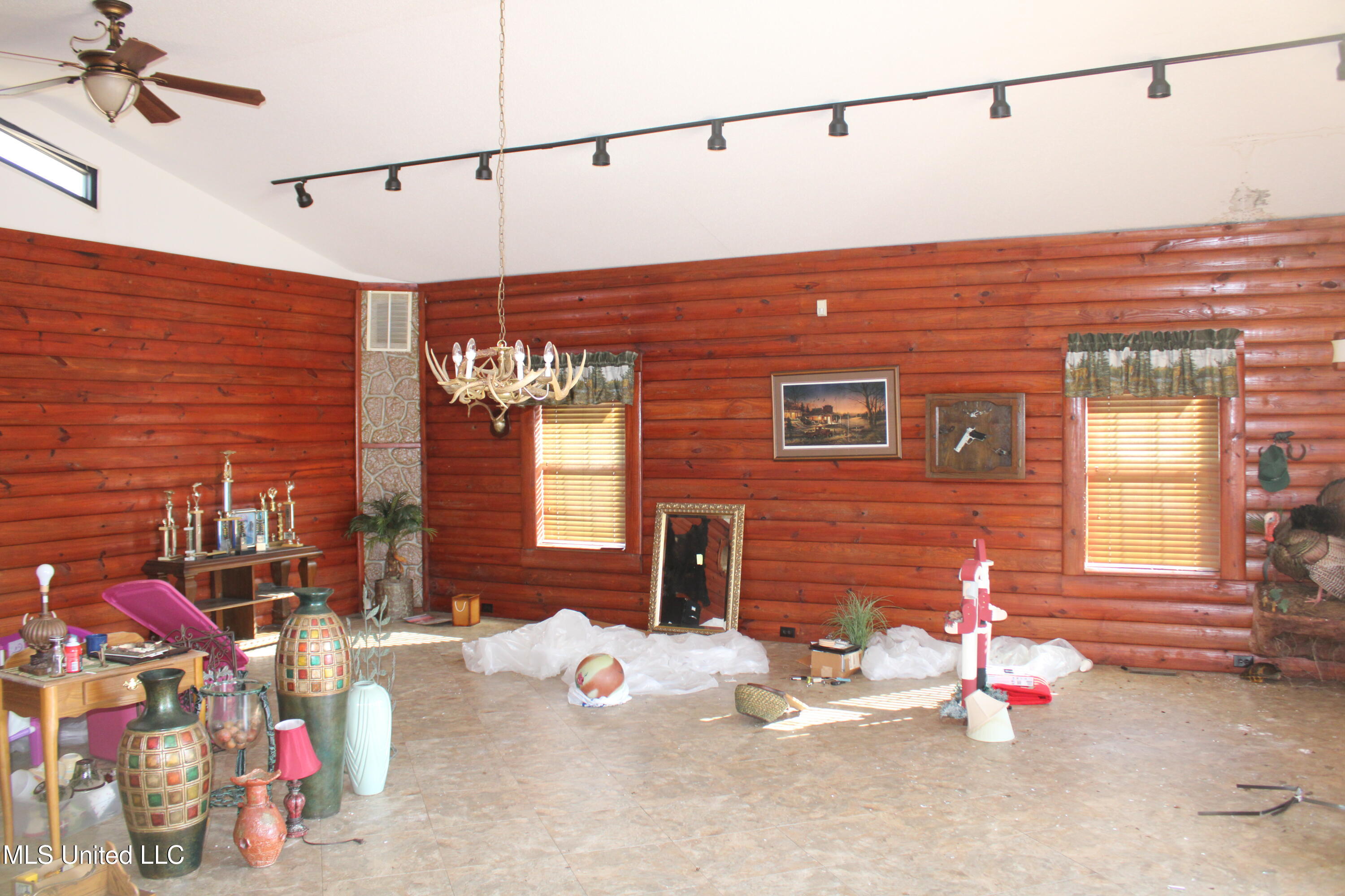76 Peach Tree Road Property Photo 45