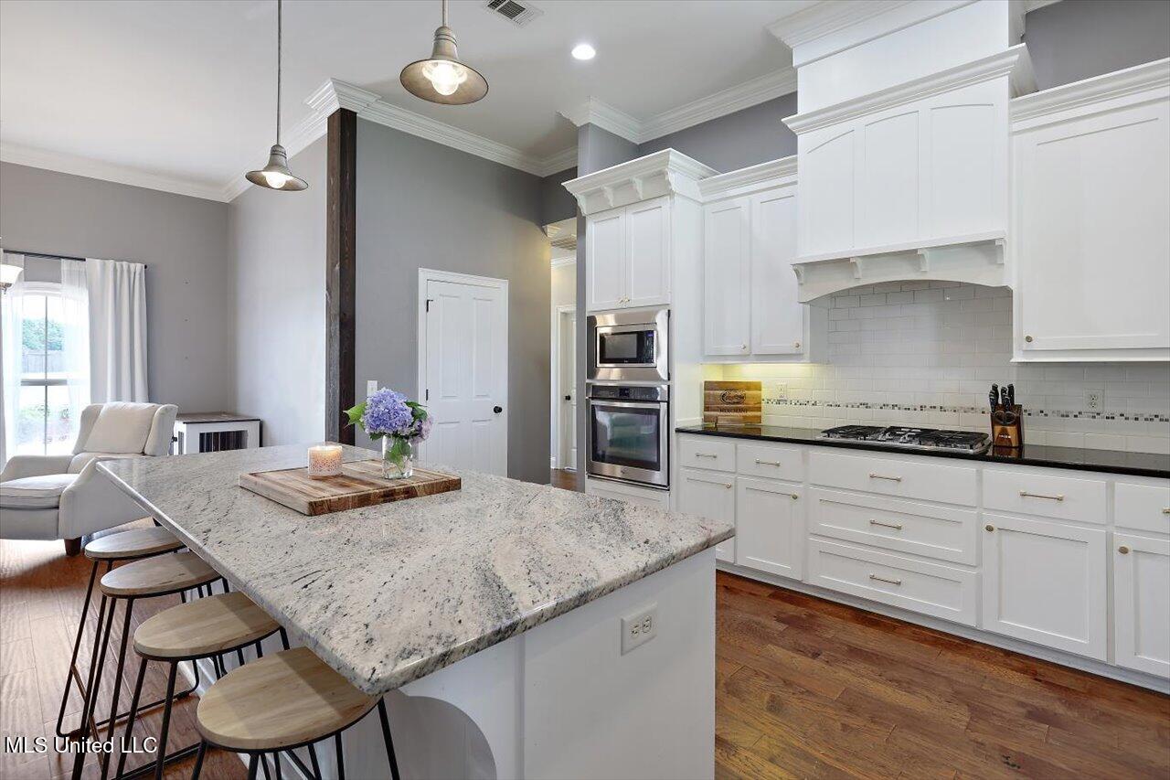 153 Hampton Hills Boulevard Property Photo 8