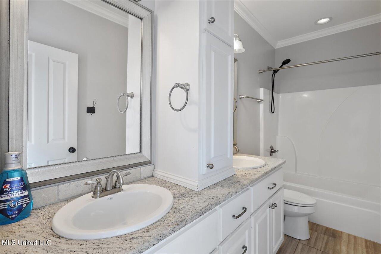 153 Hampton Hills Boulevard Property Photo 23