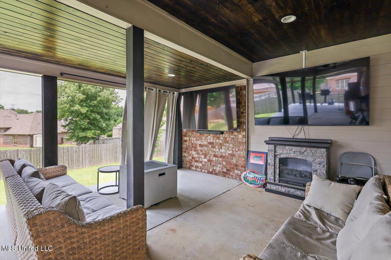 153 Hampton Hills Boulevard Property Photo 25