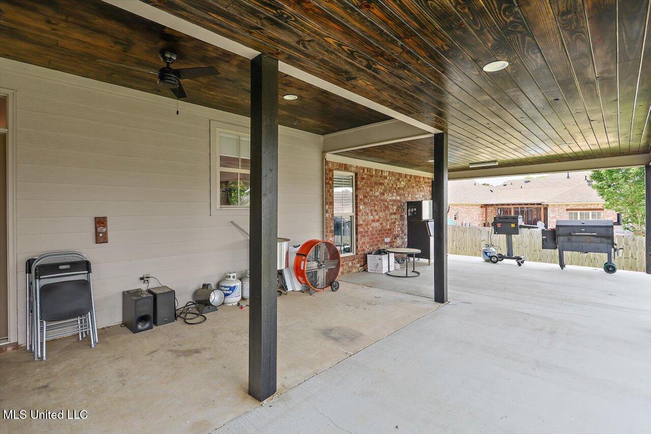 153 Hampton Hills Boulevard Property Photo 26