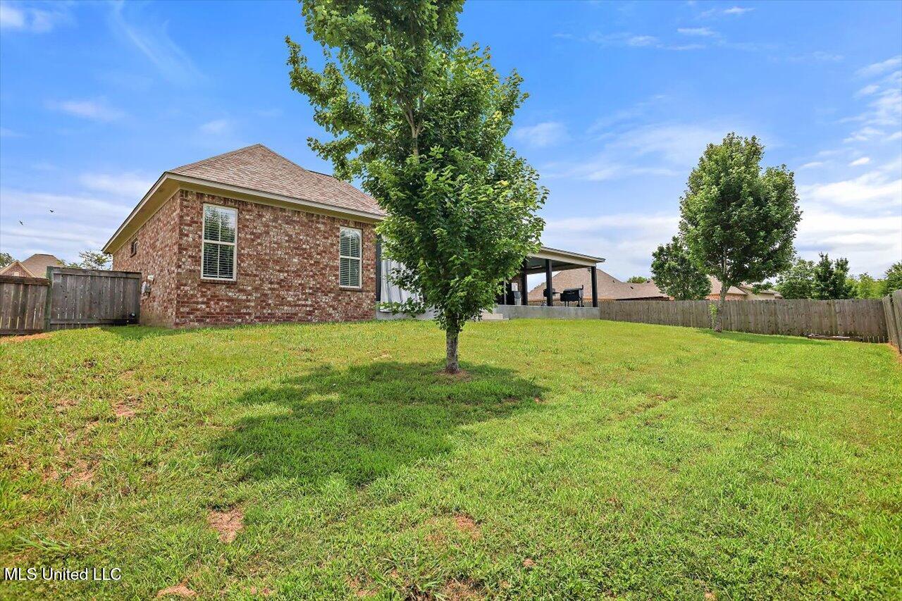 153 Hampton Hills Boulevard Property Photo 31