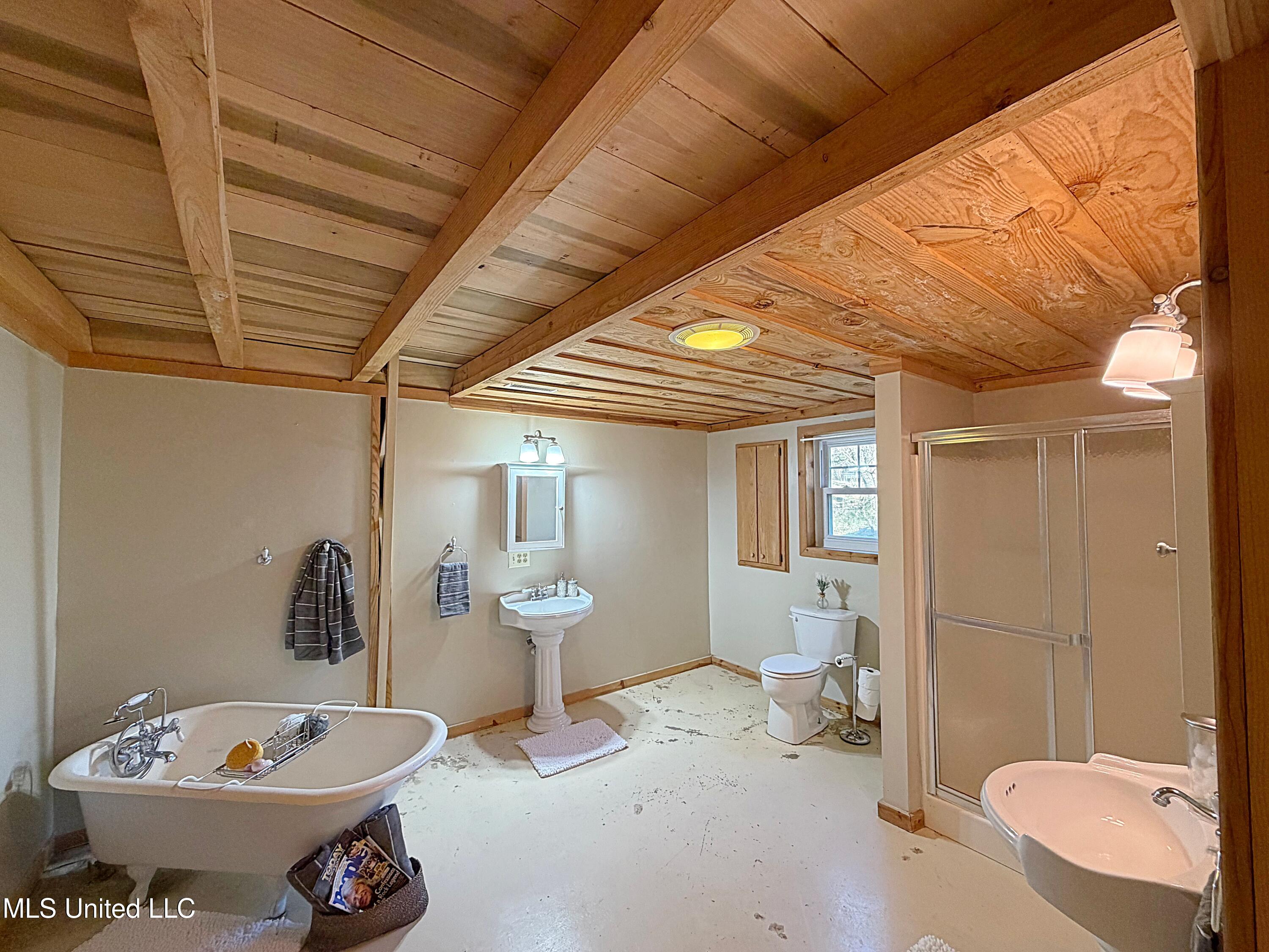 1530 N Highway 35 Property Photo 15