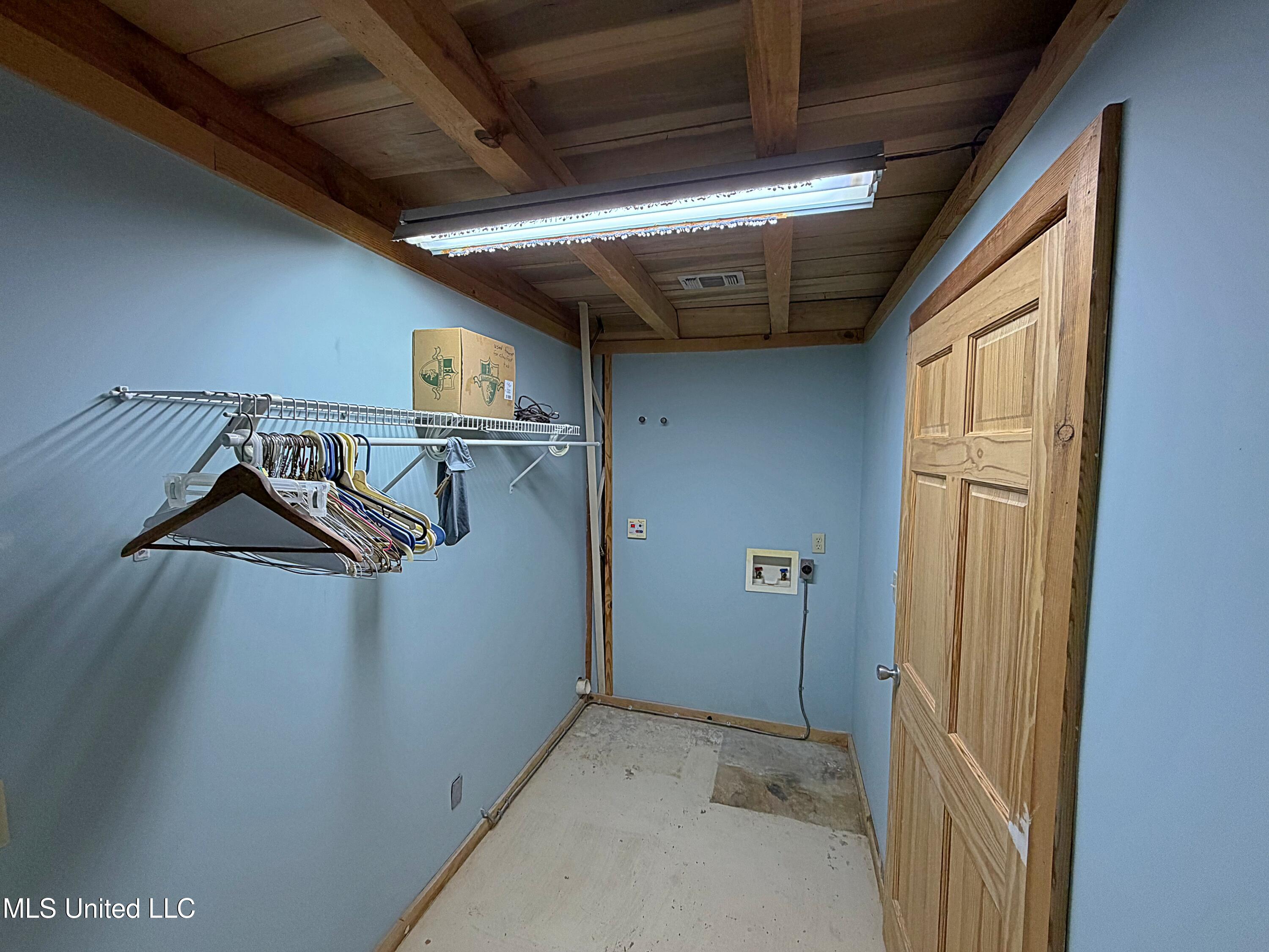 1530 N Highway 35 Property Photo 18