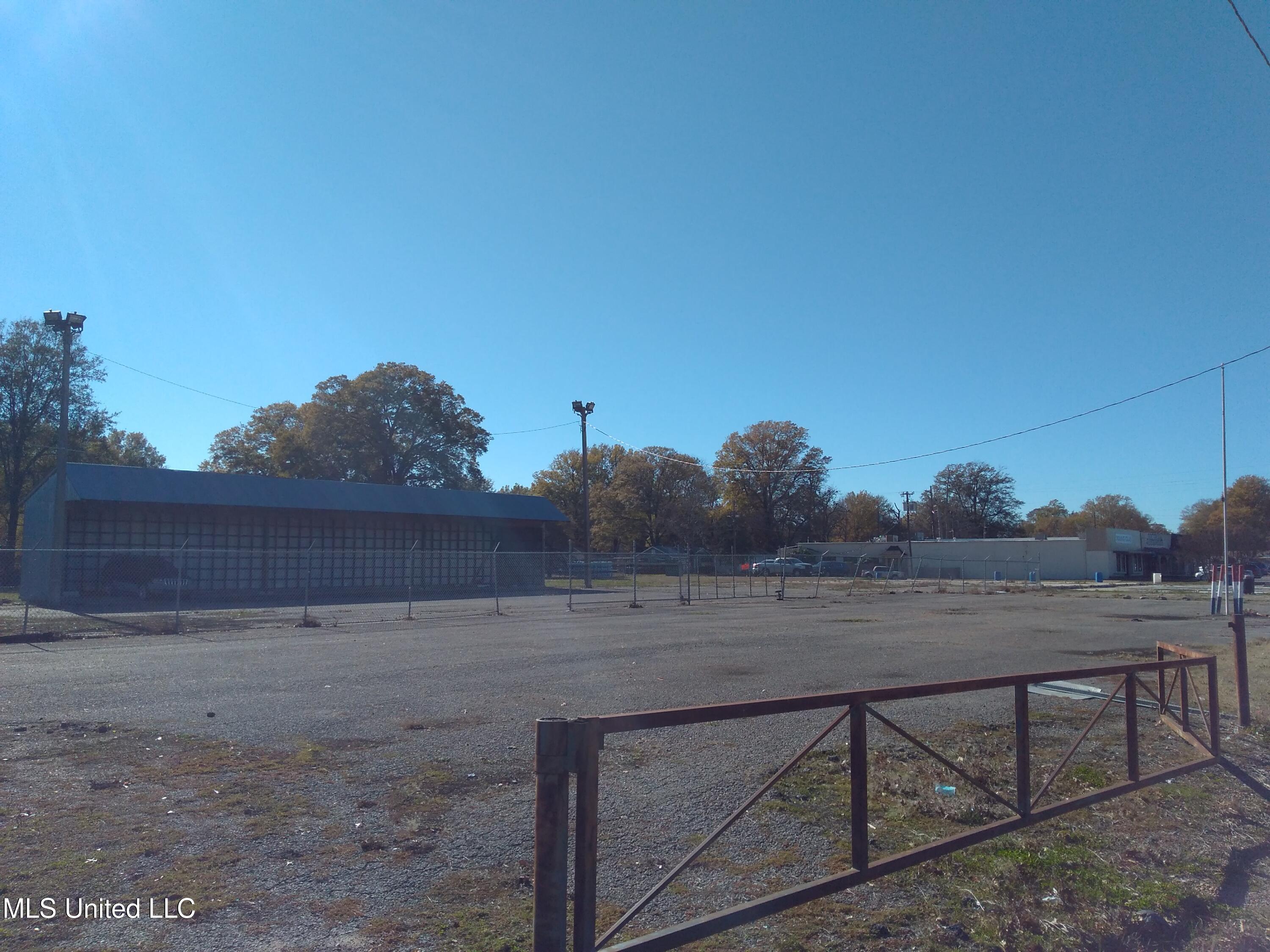 E 82 Highway Property Photo 1