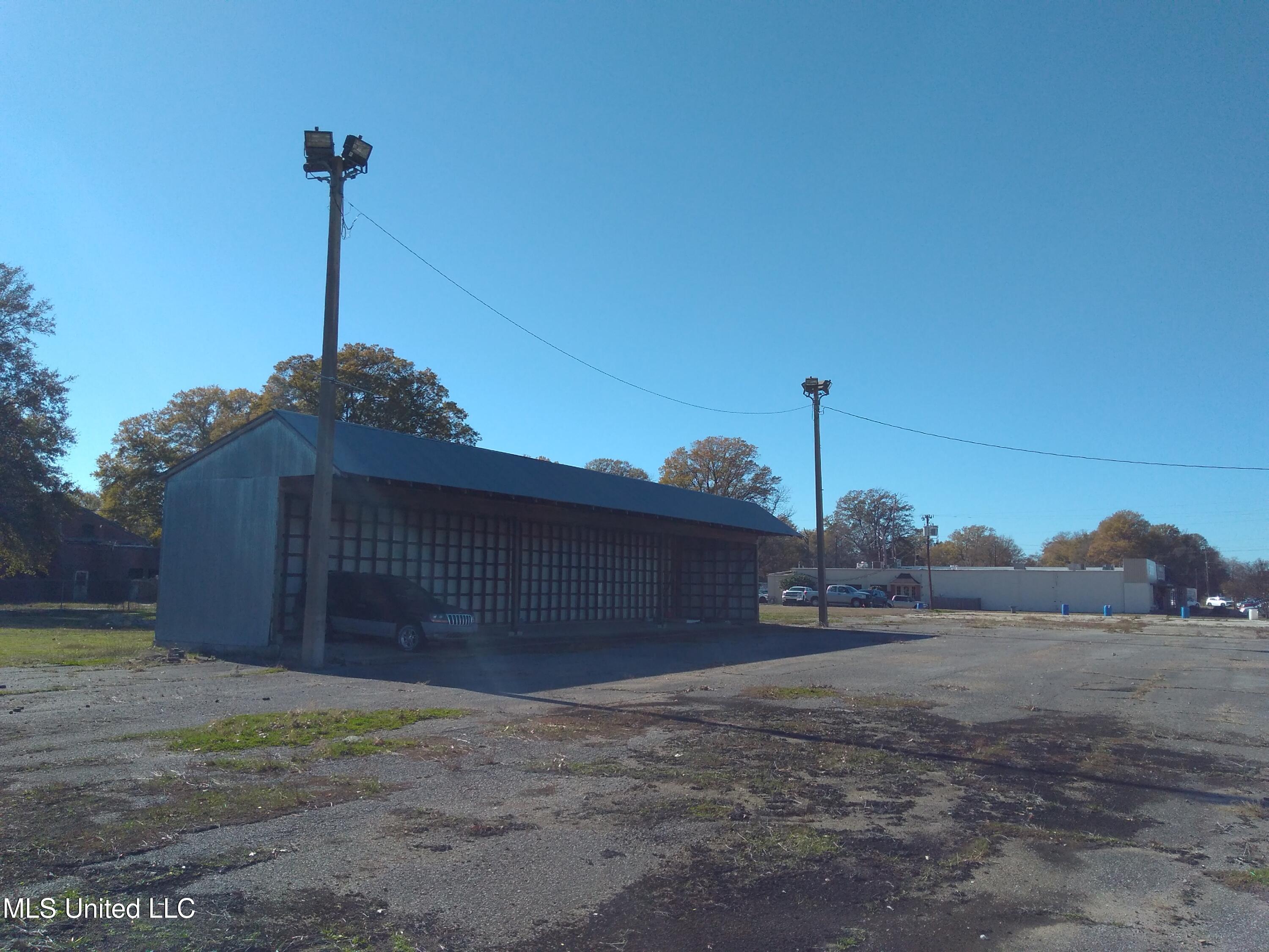 E 82 Highway Property Photo 14
