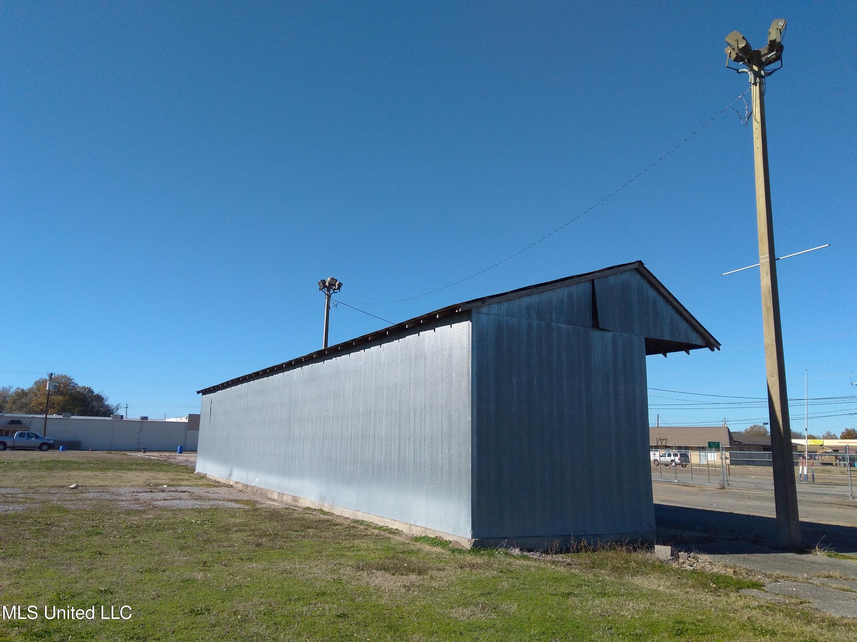 E 82 Highway Property Photo 16