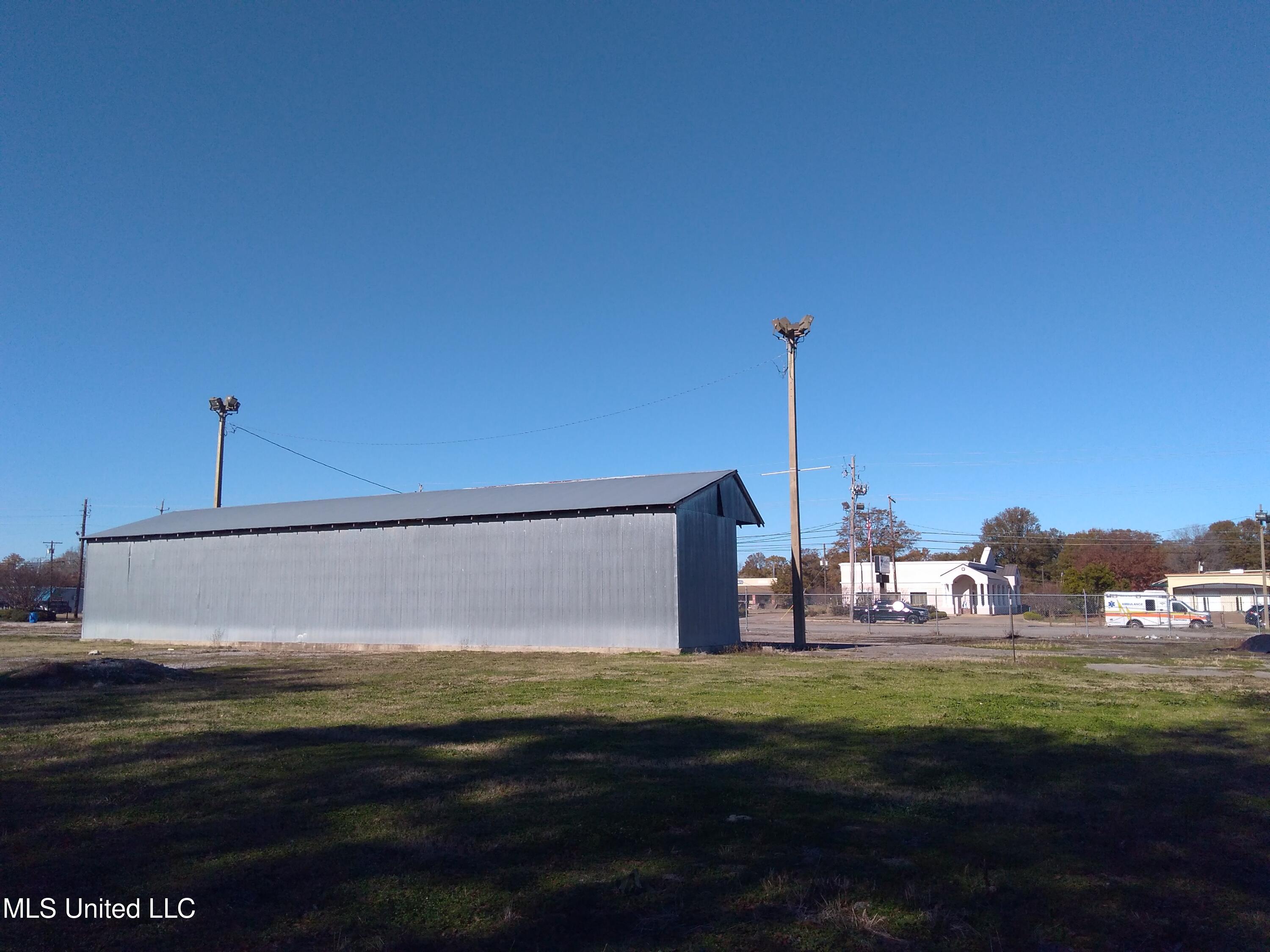 E 82 Highway Property Photo 17