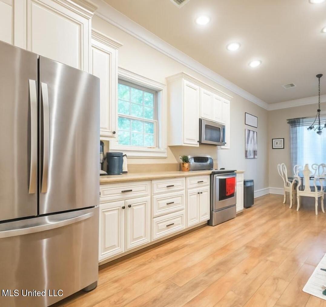 6529 Alakoko Drive Property Photo 4