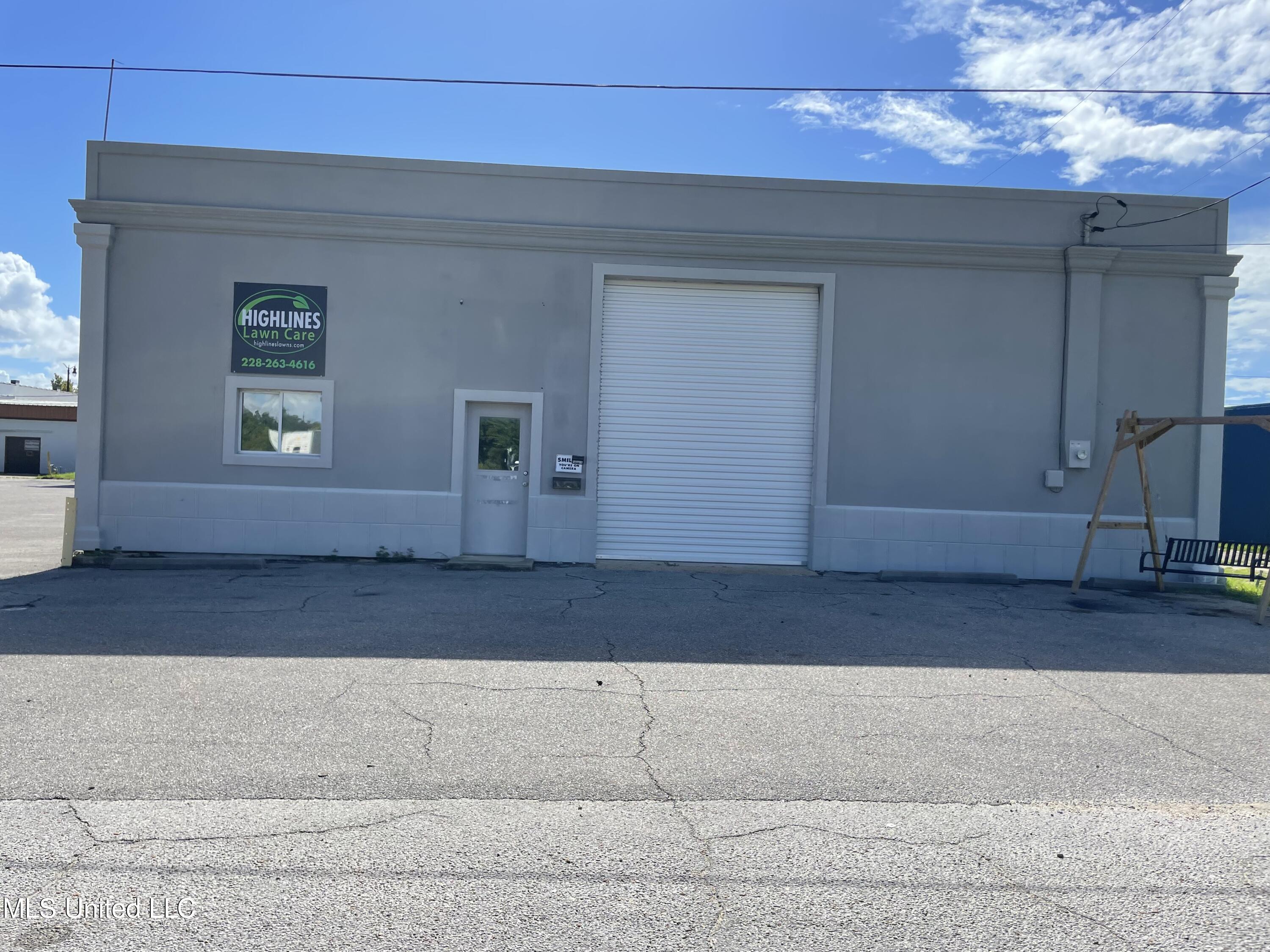 1608 26th Avenue Property Photo 2