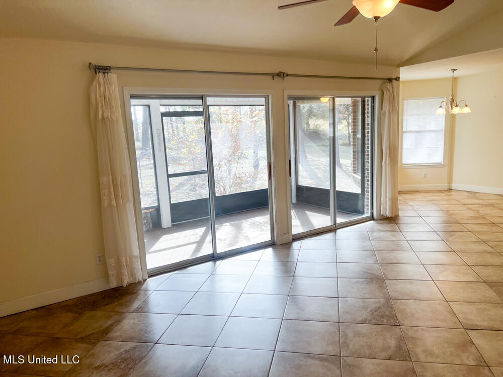 197 Burgundy Drive Property Photo 8