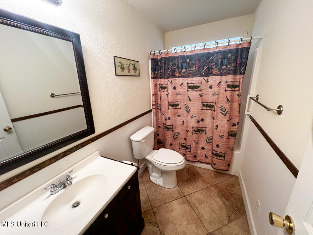 197 Burgundy Drive Property Photo 17
