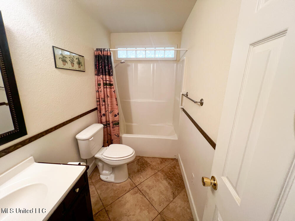 197 Burgundy Drive Property Photo 18
