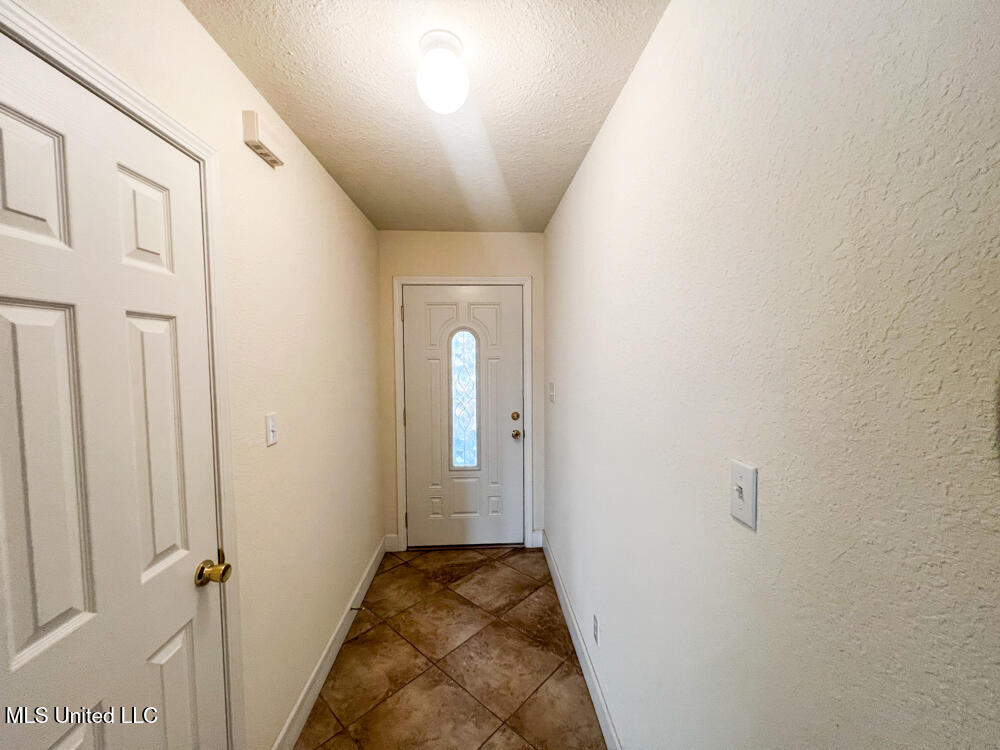 197 Burgundy Drive Property Photo 19
