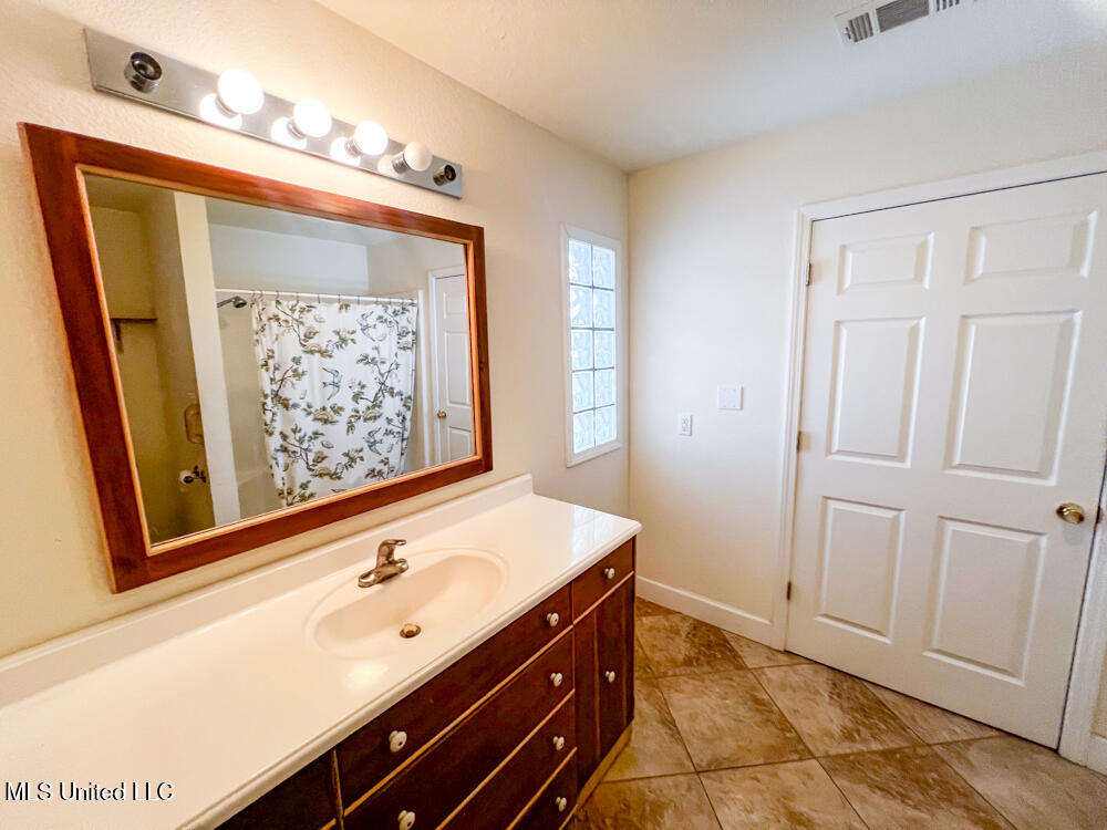 197 Burgundy Drive Property Photo 26