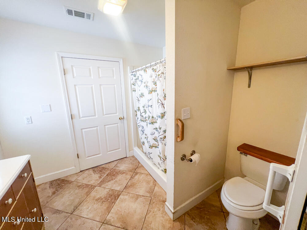 197 Burgundy Drive Property Photo 27