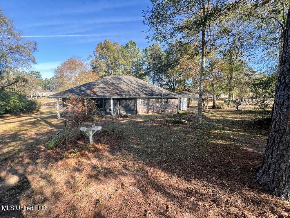197 Burgundy Drive Property Photo 36