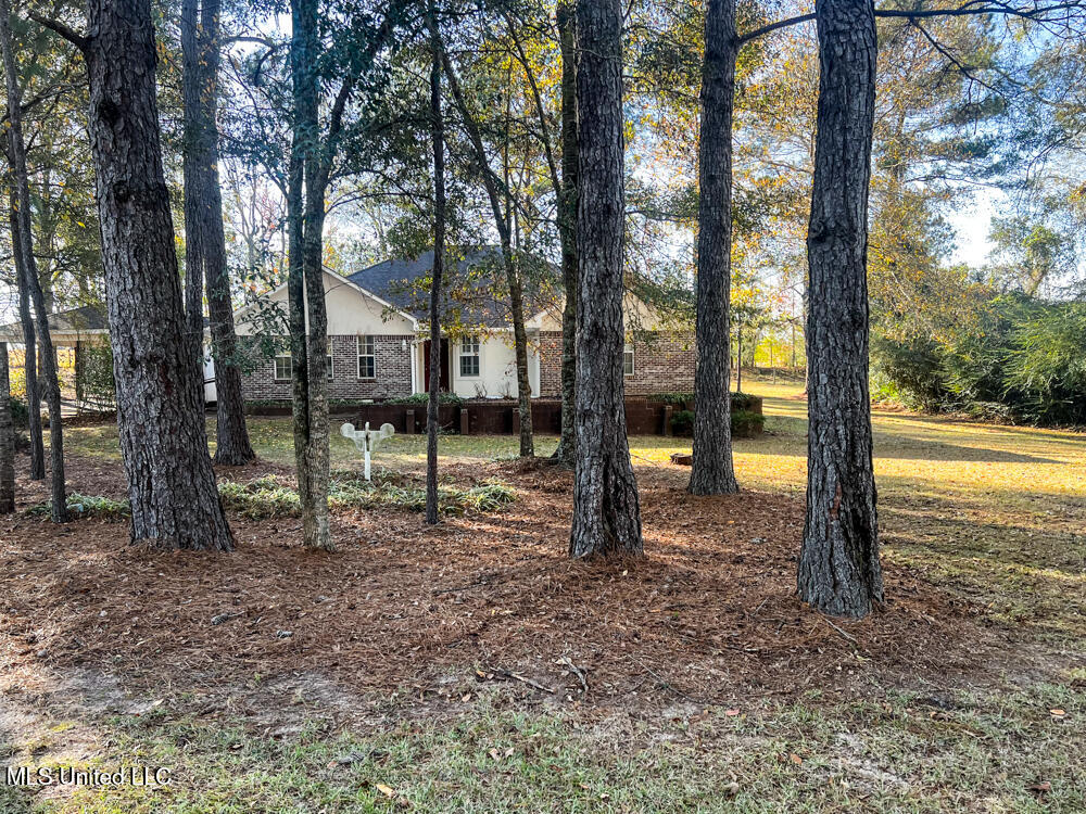 197 Burgundy Drive Property Photo 37