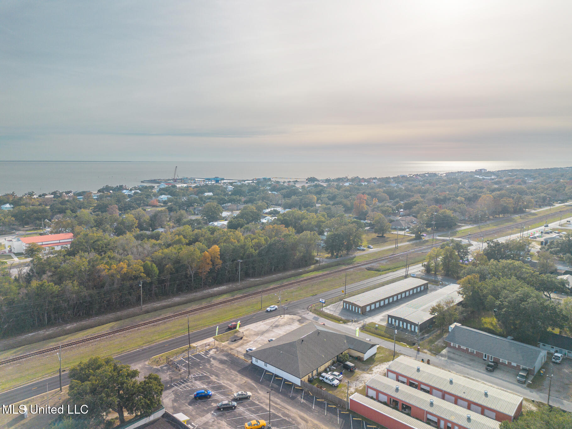 520 E Railroad Street Property Photo 6