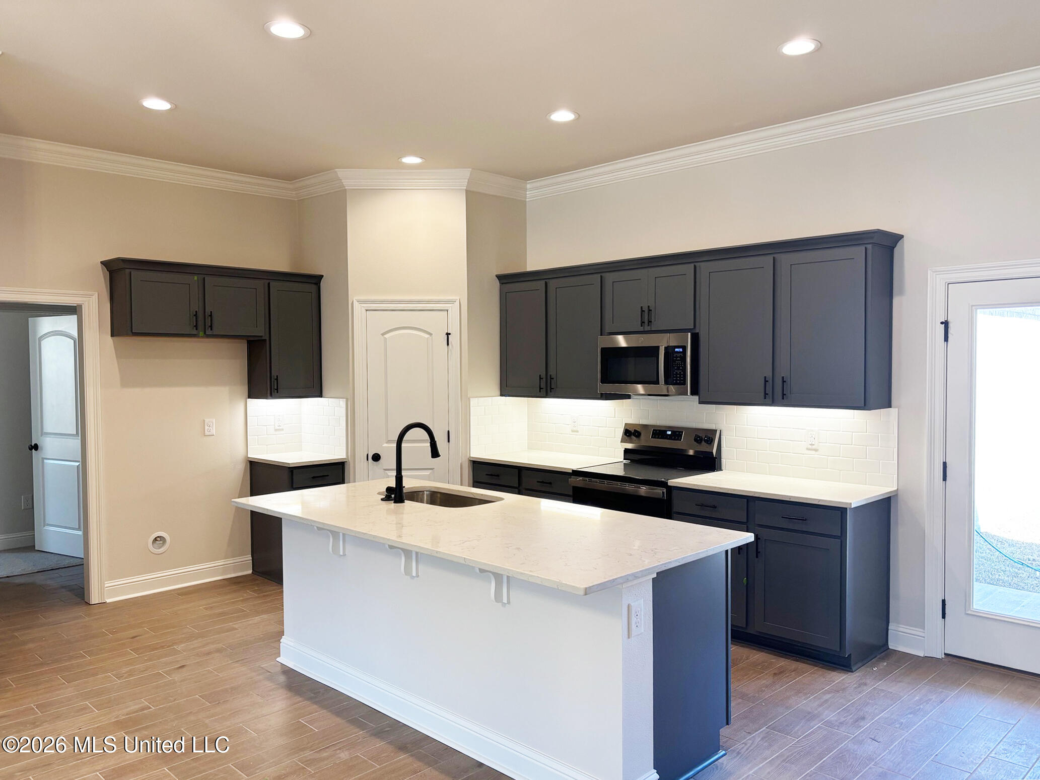 1303 Redfish Drive Property Photo 3