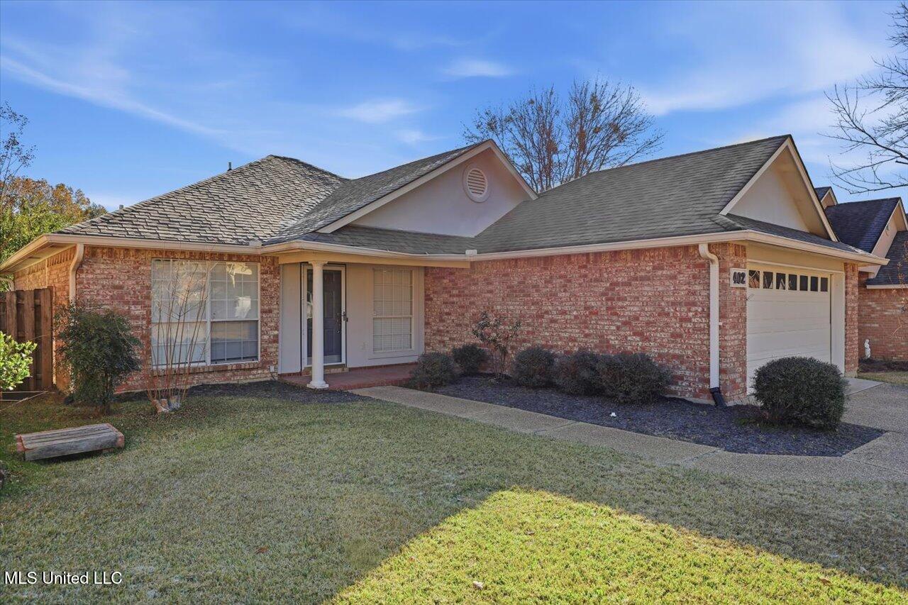 402 N Twin Property Photo 1