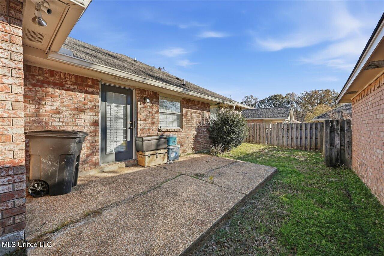 402 N Twin Property Photo 21