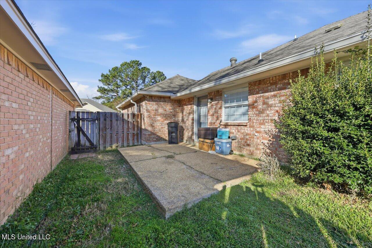 402 N Twin Property Photo 23
