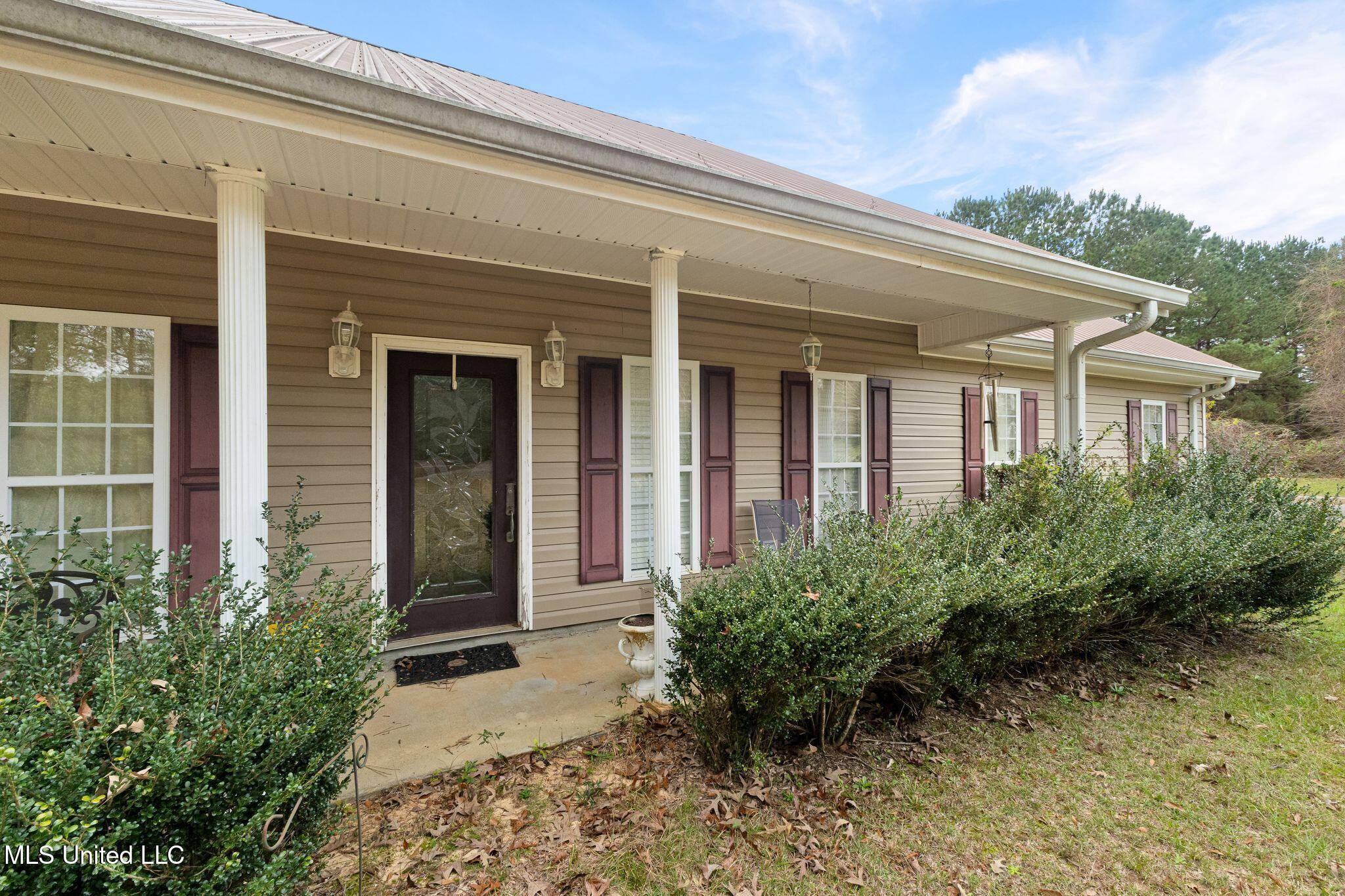9 Albert Odom Drive Property Photo 5