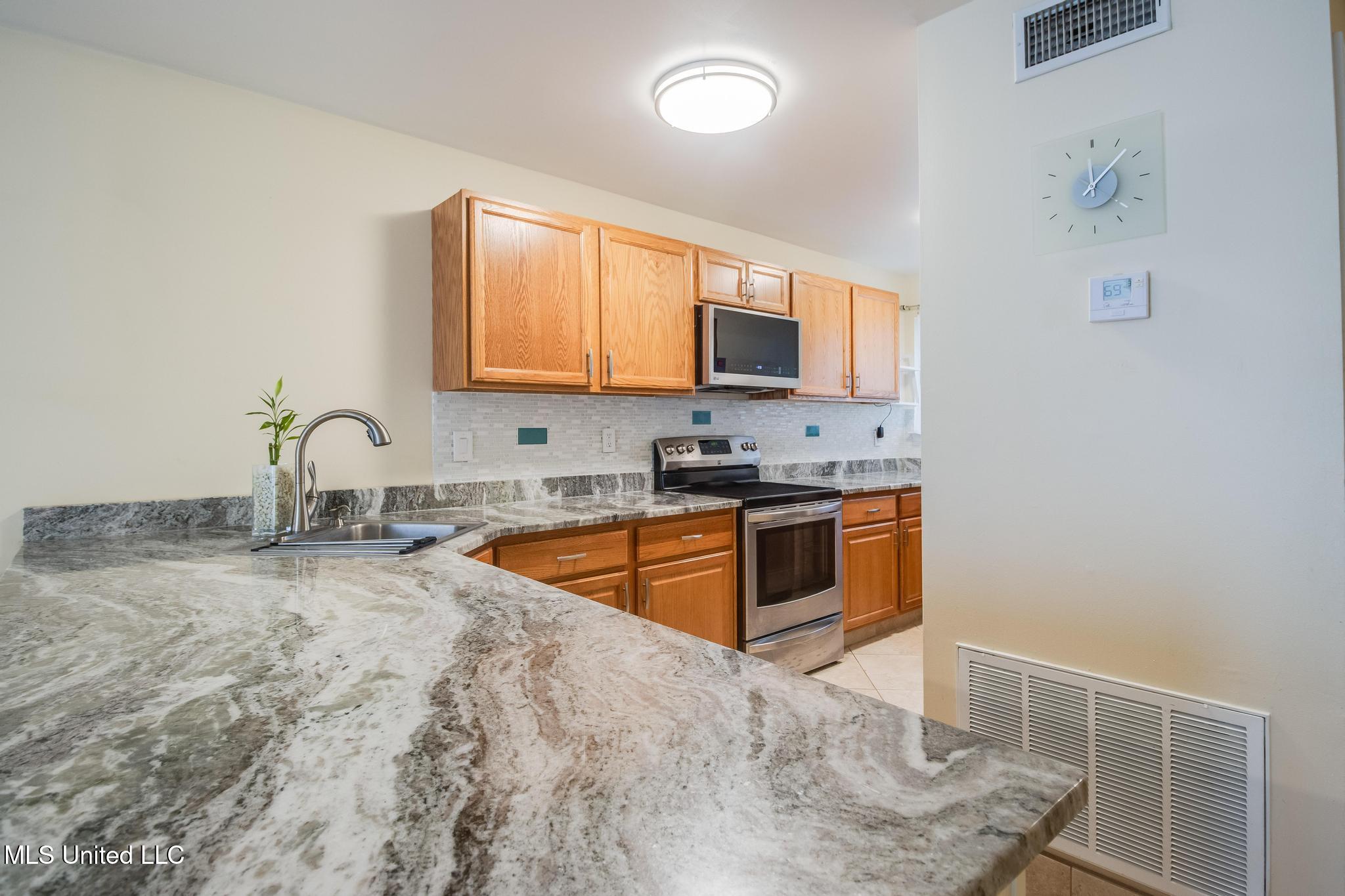 1664 Beach Boulevard Property Photo 5