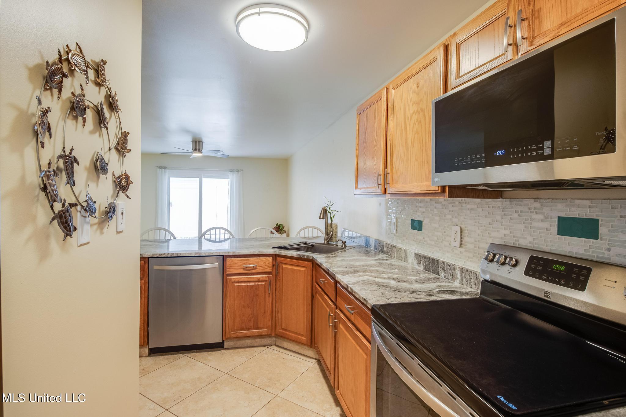 1664 Beach Boulevard Property Photo 6