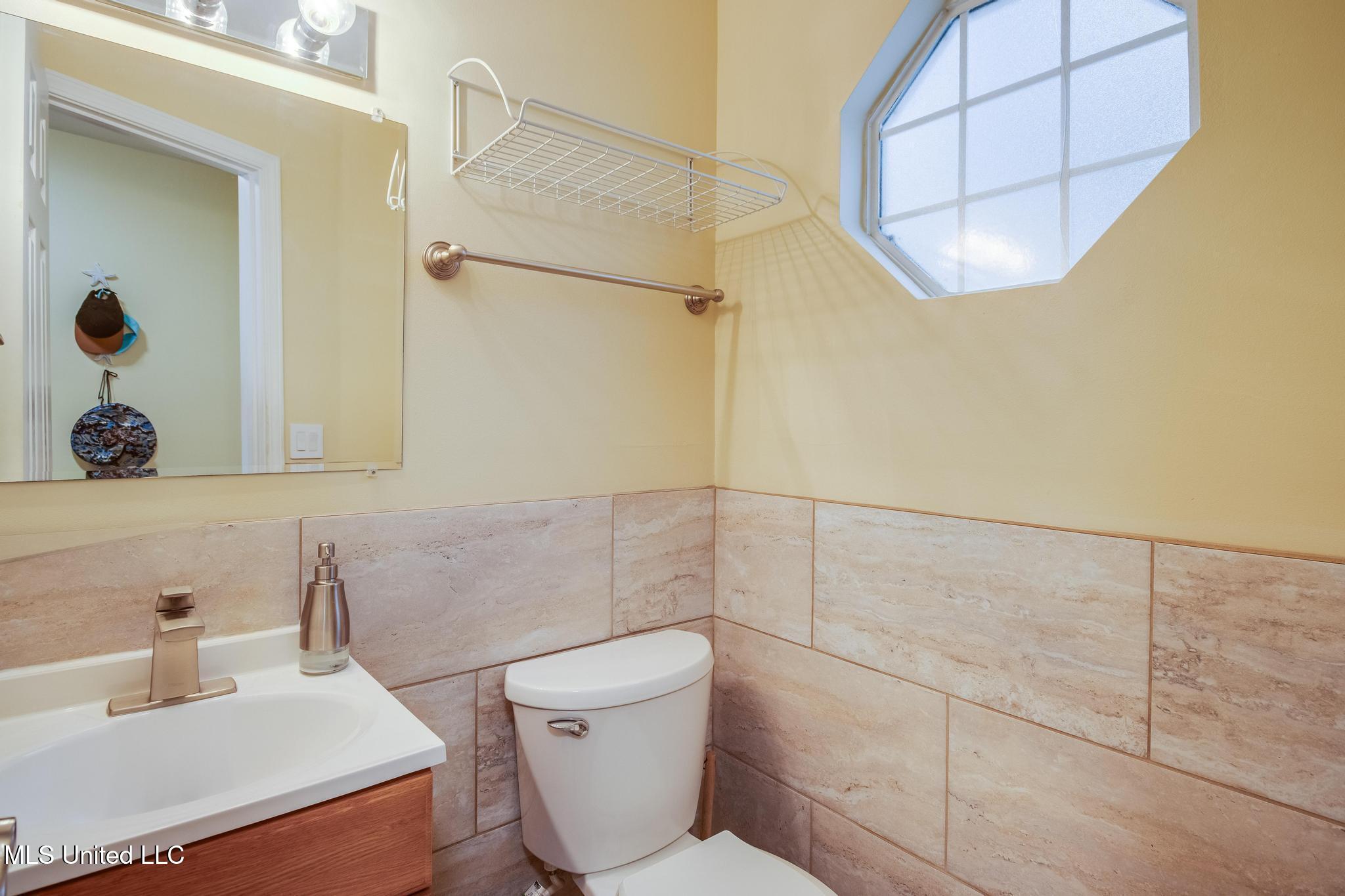 1664 Beach Boulevard Property Photo 7