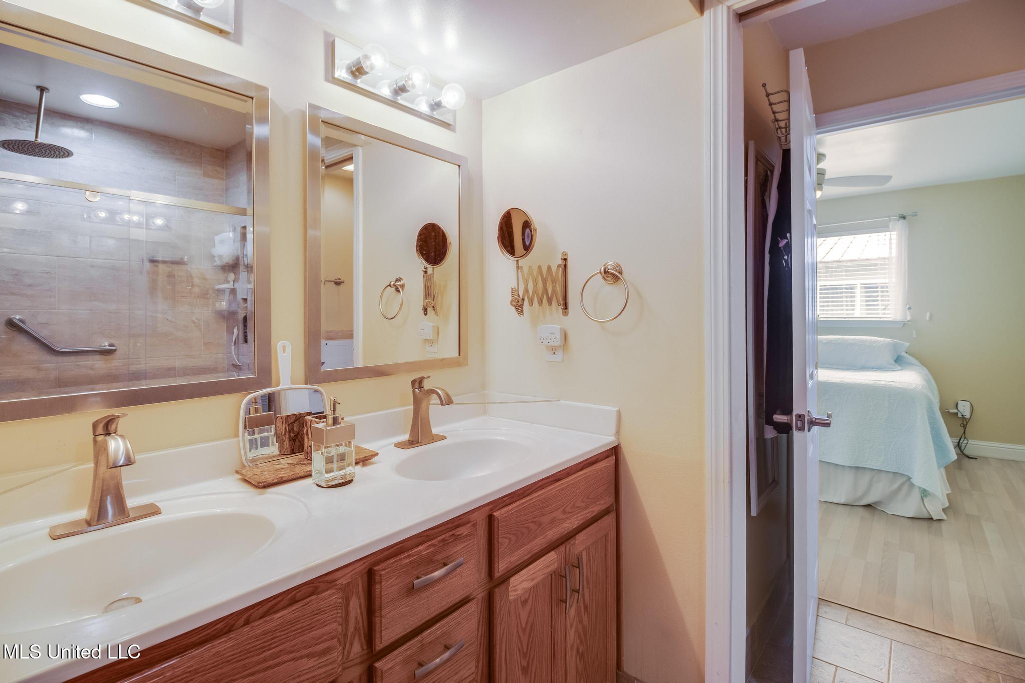 1664 Beach Boulevard Property Photo 17