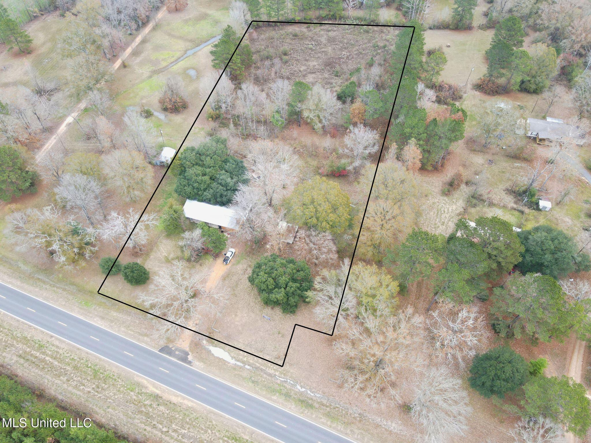 6427 Highway 33 Property Photo 1