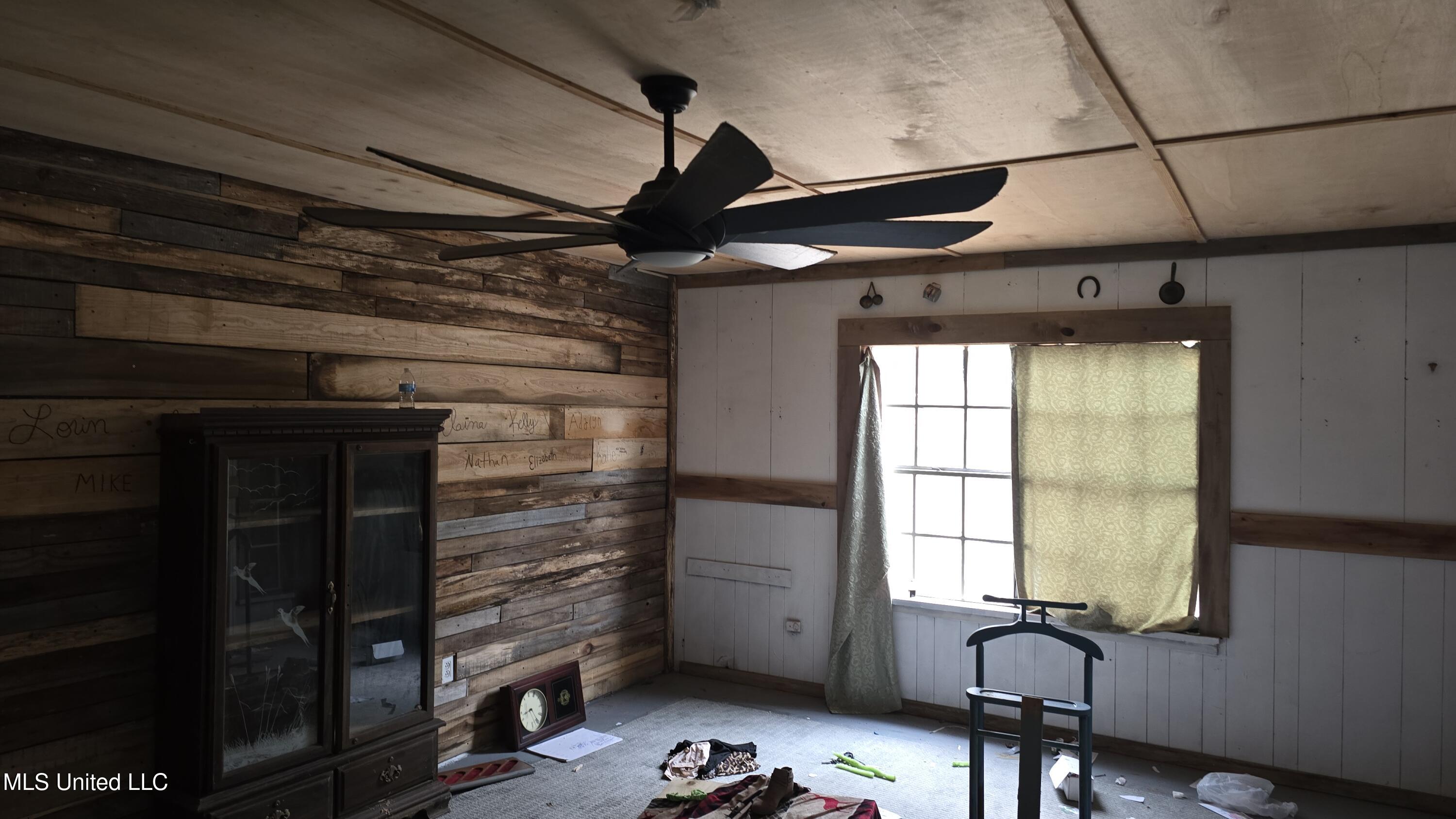 6427 Highway 33 Property Photo 2