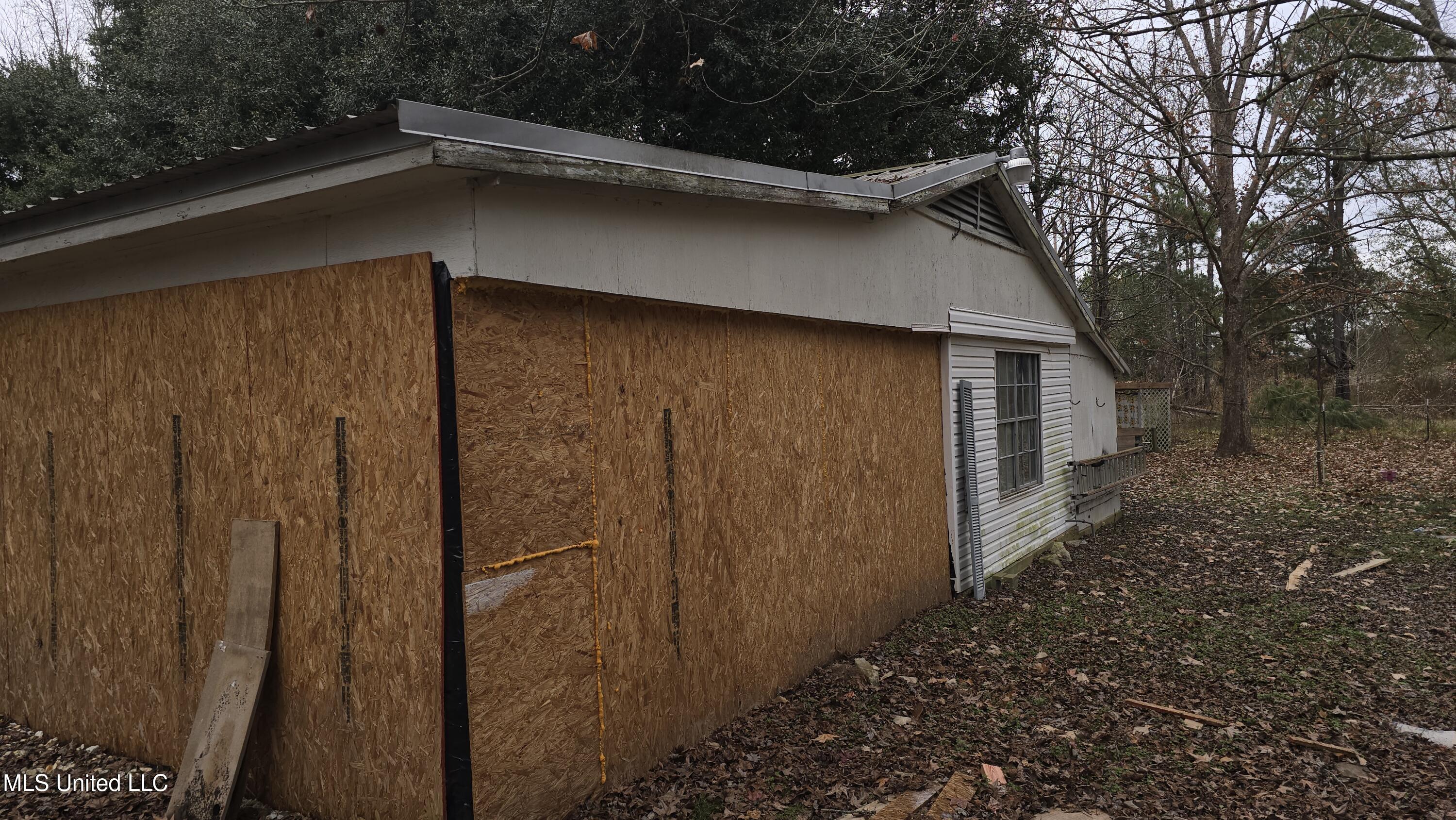6427 Highway 33 Property Photo 17