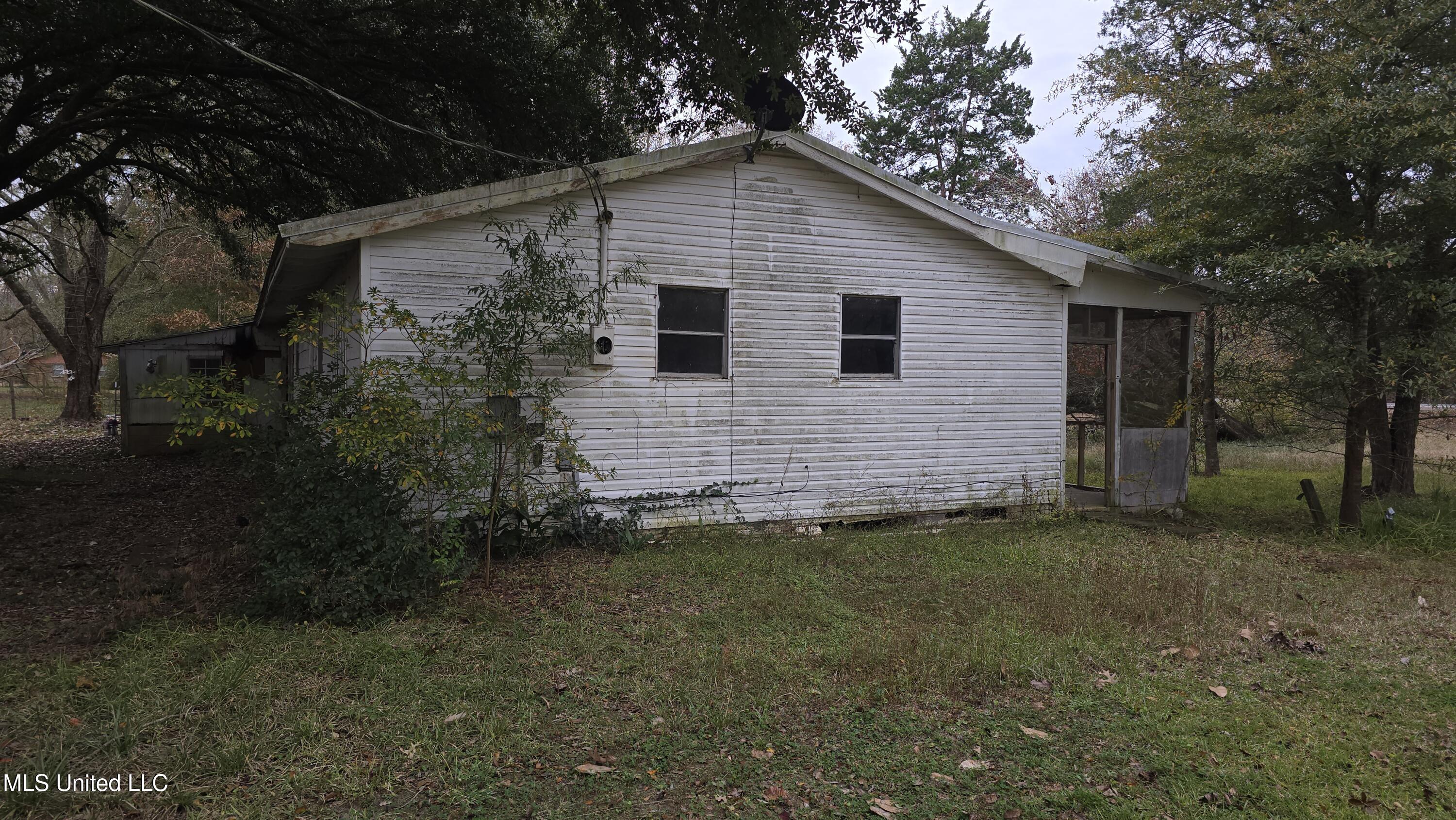 6427 Highway 33 Property Photo 24